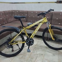 للبيع مع الملحقات (صيني)   🚴‍♂️ دراجة جبلي للبيع  الحجم 26  21 سرعة (3...