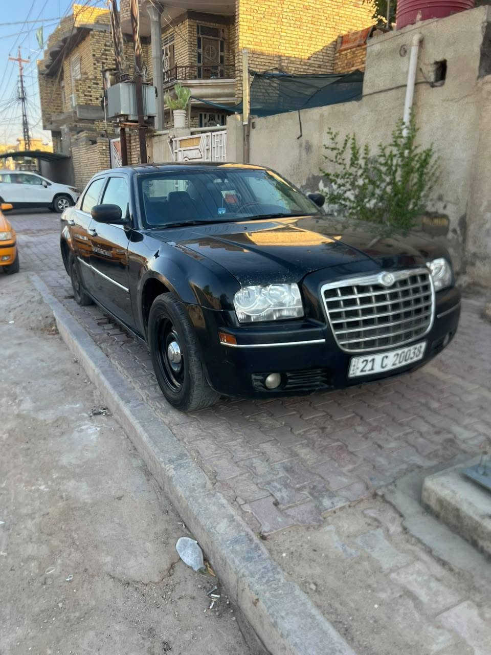 سلام عليكم وبامه 10سياره جاهزه
من كير ومحرك وحداده سياره صل 10 ربع جوكات 
غرفته مرتبه دشبول ماكاك بيه شاشه كاربلي 
ويل بوليسي اصلي سياره ماتصرف  عليه لف 
مكاني ميسان //*********** واتساب
