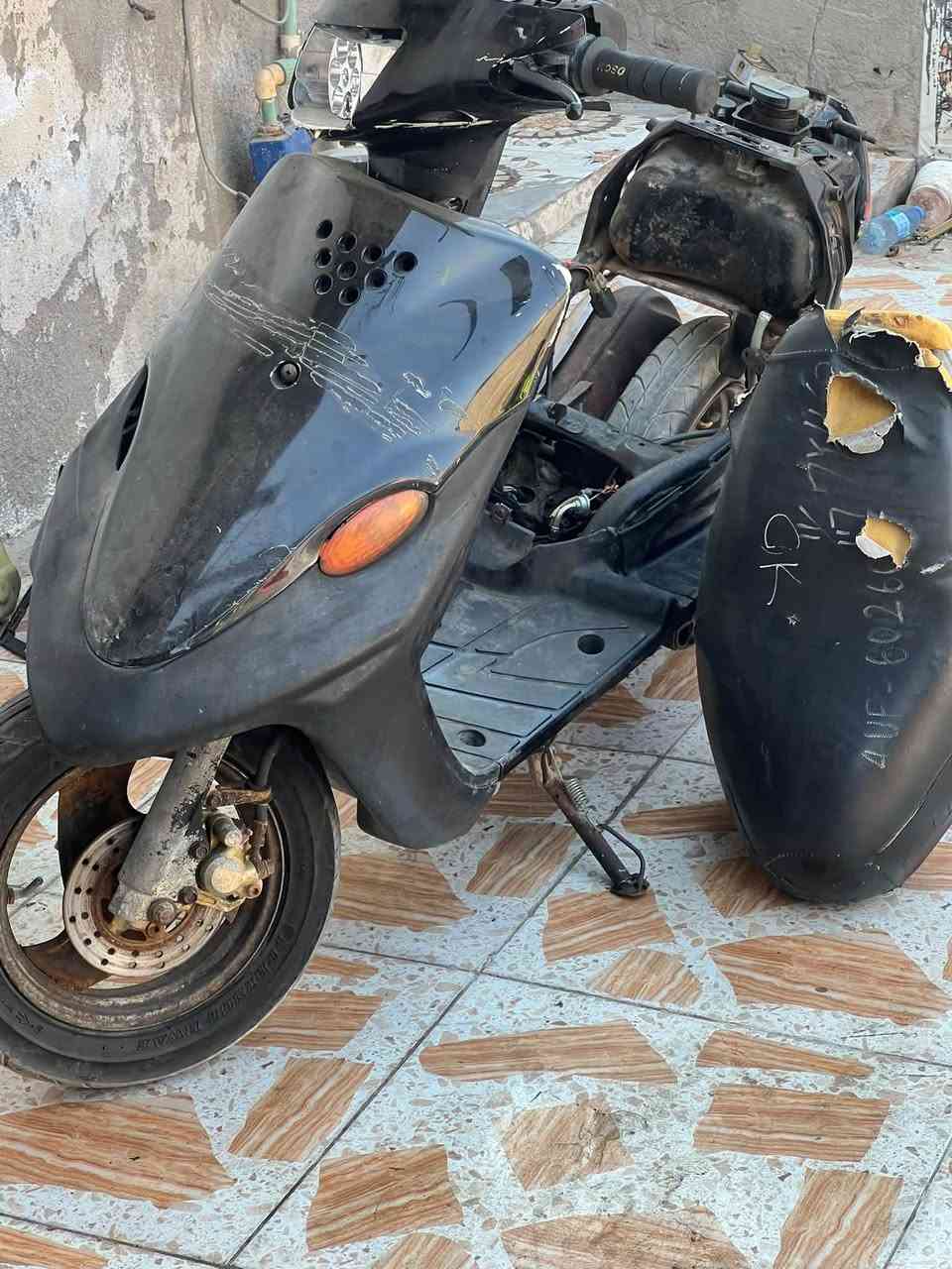 سلام عليكم ٩زروف سرعه ١٠٠ للبيع مكان بصره معقل سعر ١٢٥ وبيه مجال كامله كوم حديد رقم تواصل ***********
