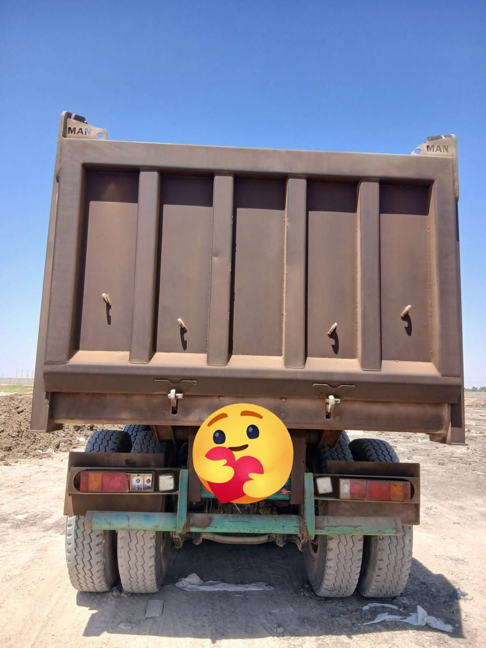 سلام عليكم  بدي لبيع طول 6امتر و20)  ذرعته ١٨ لسفسار (***********)
