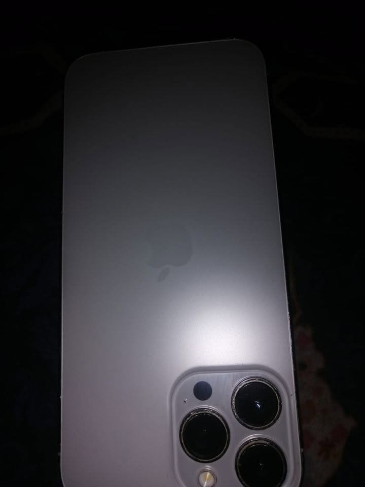 سلام عليكم آيفون ١٣برو ماكس بطريه ٨٥ اذكره وحدتيال يعني 1000 البيع 650 مكاني البصره جهاز نبدل شاشة اصليه تفصيخ ومكفول رقم تلفون ***********
