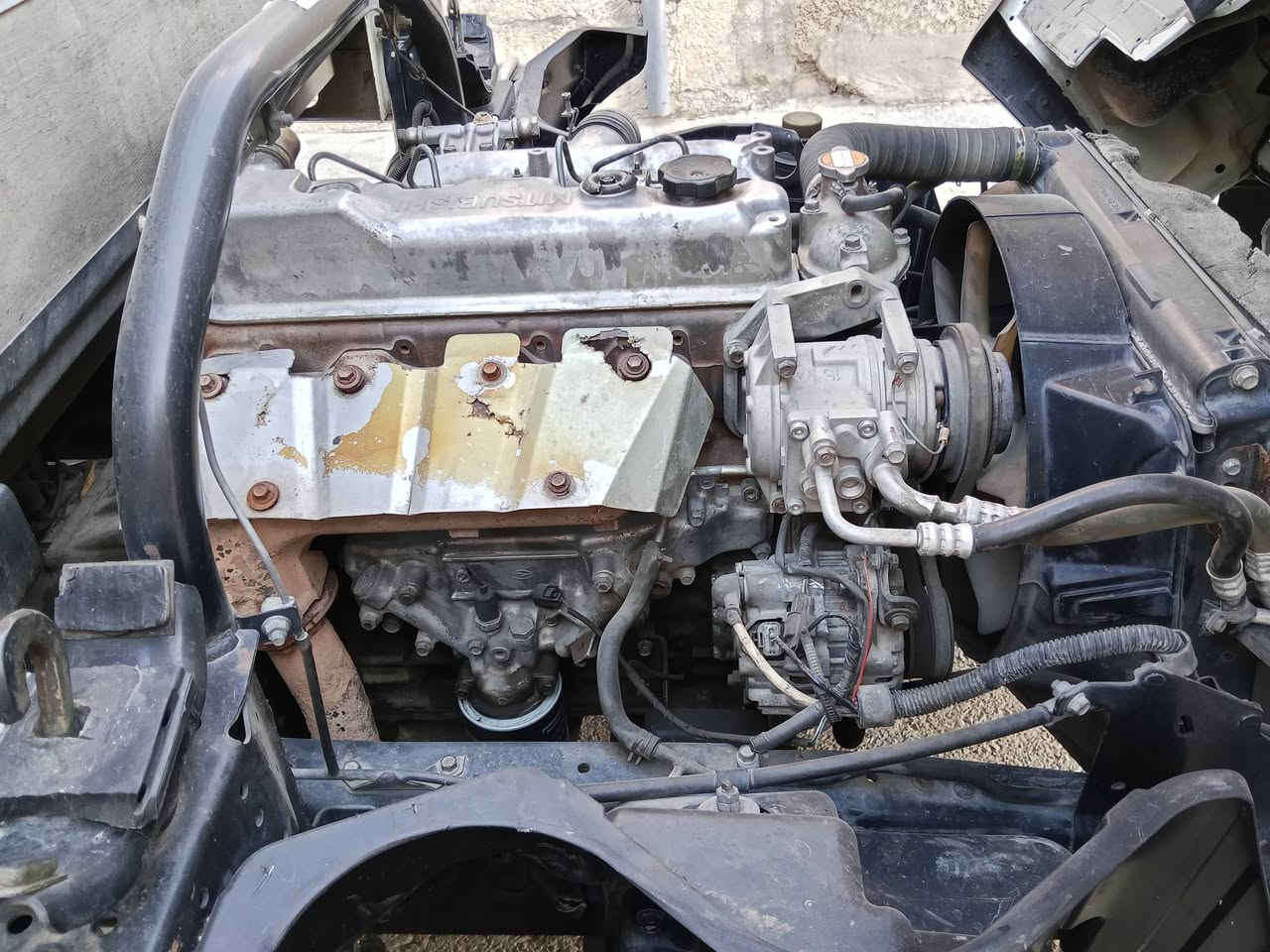 سلام عليكم كنتر ماليزي
موديل 17 للبيع
سياره شاصي جديد
مكينةكيراكسن*كلة جديد
تخم تاير بدي جديد
رقم نكليزي بابل تحويل مباشر
قمارة غير مكفولة بيها صبغ
سعر 175بيهامجال ستفسار *********** عنوان بغداد
