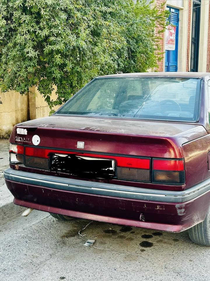 للبيع رينو موديل 1991 بدون صبغ رقم جديد مسطره سنويه جديده محرك صرف ونفخ كير شرط الكهربائيات شغاله السعر 16 بيها مجال التواصل على
***********
