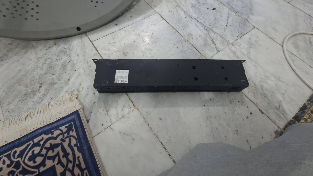 للبيع 
1-هب سسكو  2960 السعر60 الف
2-هب 3011 بيه ايثر 10 عاطل السعر75 الف
3-دش هيبر لنك 32 السعر 75الف
4-اير فايبر تك شرط شغل السعر225 الف
5-هب CRS 326 السعر 150

 ***********
