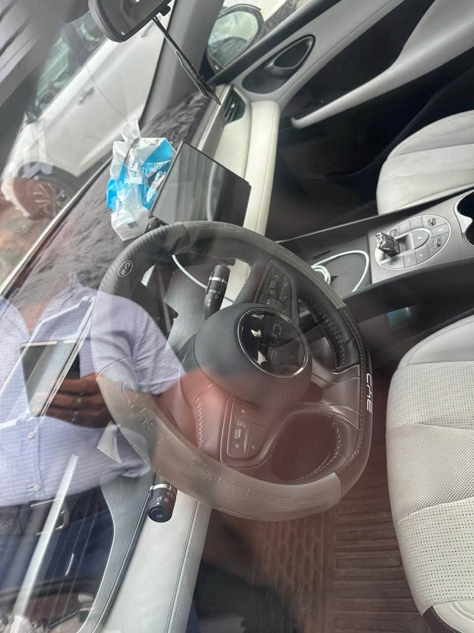 السلام عليكم
BYD seal 5 2025
السياره بأسمي تحويل ثاني يوم ومكفوله كفاله عامه ماشيه 2800 حالها حال الزيرو
شاشه جبيره
شحن لاسلكي
كامره خلفيه
حساسات  
مثبت سرعه
دخول وتشغيل بدون مفتاح
مقاعد جلد وكهربائيه
اضاءه LED
محرك 1500 4 سلندر
تبريد قطعتين
السعر 22 مليون
***********

