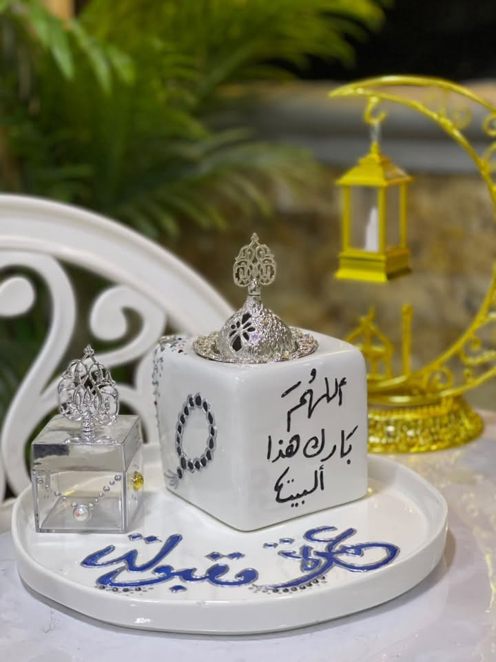 رسم على الزجاج والخشب حسب الطلب وأسعاري جداً مناسبه متوفر توصيل لجميع المحافظات الطلب يكمل خلال يومين من التثبيت (حسب القطع والعدد) 
لا احلل اخذ صور عملي ونشرها ✋❌للطلب او الحجز علق واني ادخللكم او على الواتساب ***********
