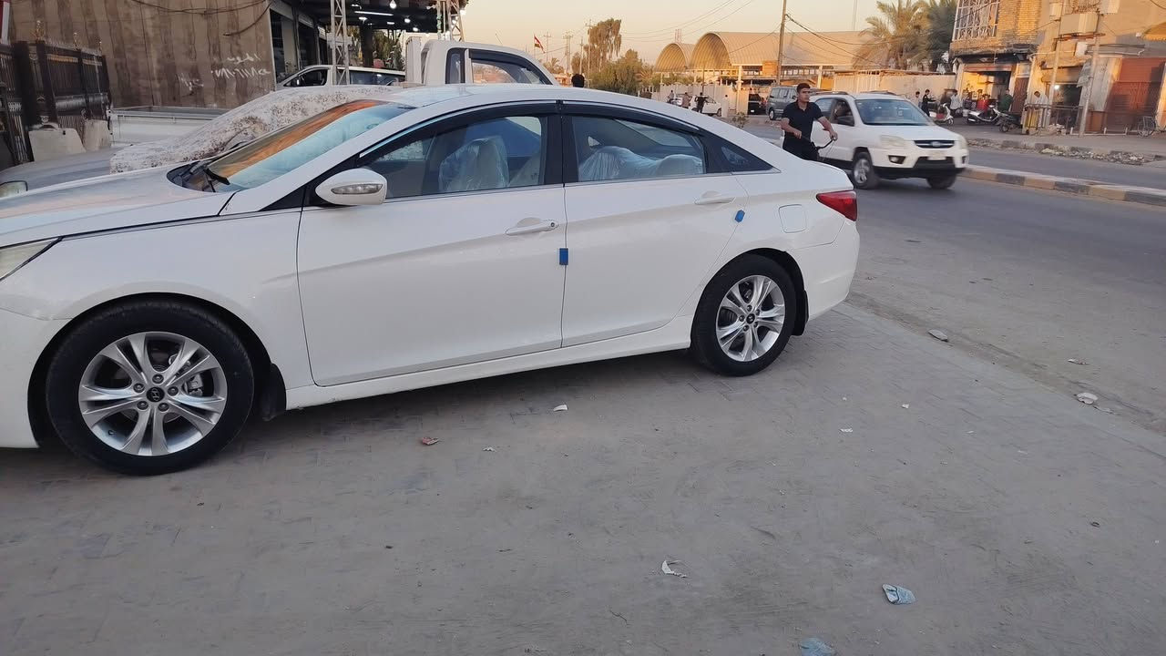 السلام عليكم سوناتا للبيع موديل 2011 خليجيه مكينه 2400دوش السياره جديده بيها قطعتين تبديل بدون داخل السياره كفاله من الصبغ سنويه ساقطه تحويل مباشررقم سليمانية مكينه كير كفاله تبريد جديد تخم تاير سياره جاهزه مكان السياره نجف السعر 100 او بيها مجال الاستفسار ***********/***********
