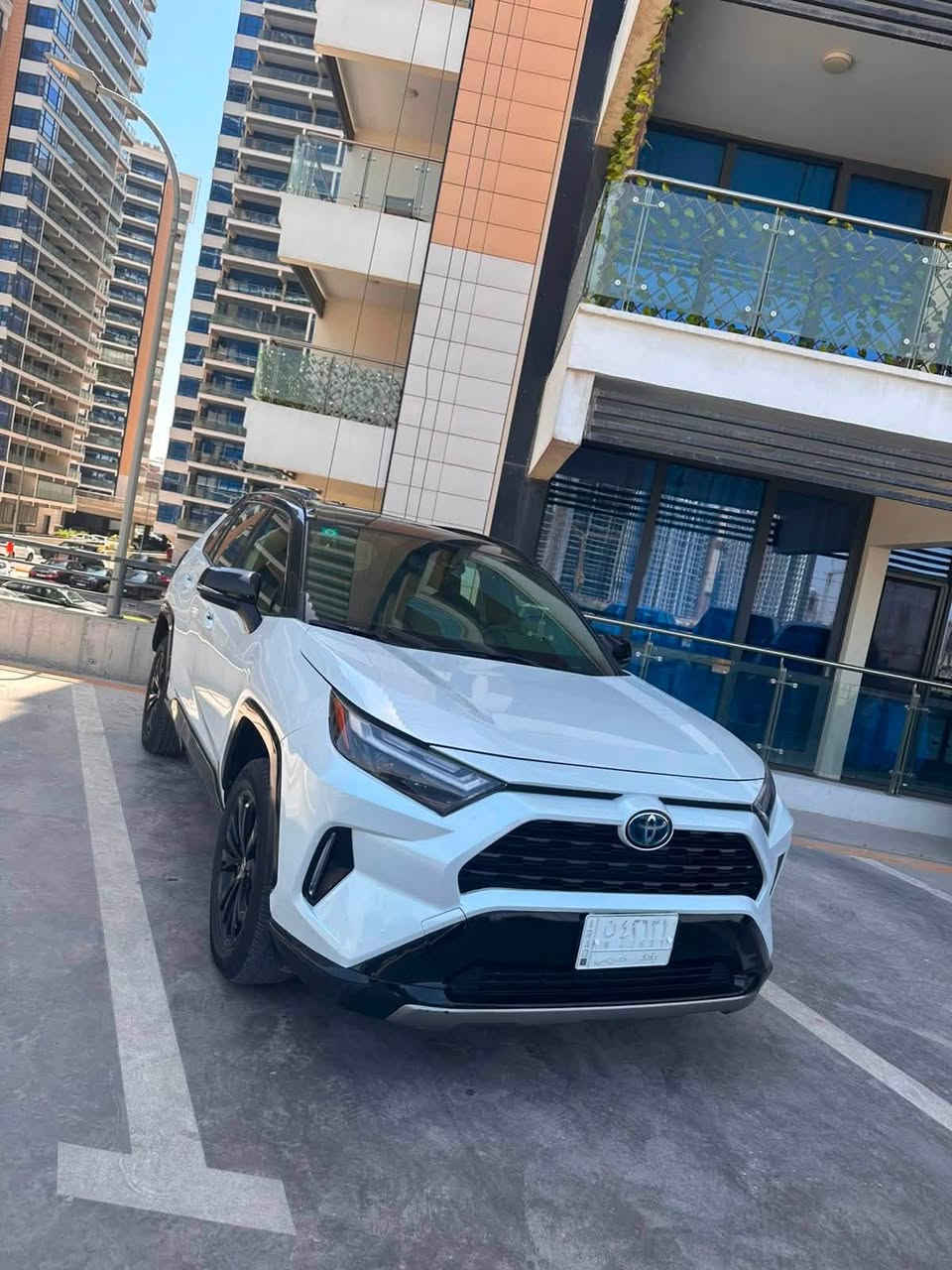 السلام عليكم اخوان
تو كلر Toyoata Rav4 hybird XSE 2023
المواصفات
1-بصمه ابواب
2-بصمه
3-فول تحكم ستيرن
4- تدفئة استيرن 
5-تدفئة كشنات
6-تبريد قطعتين
7- وضعيات قيادة
8-سايد بريك بصمة
9-ويل گب كروم
10-دخول ذكي
11-فتحه
12-باب خلفي كهرباء 
السياره ماشيه 28 الف ميل
السعر:230$ وبيه مجال
حادث السياره موجود بلمنشور وصار بيه صبغ جاملغ خلف السائق 
الموقع السياره : بغداد مجمع بوابة العراق
للاستفسار ***********
