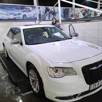 كرايسلر 300 • جديده • حك خفيف