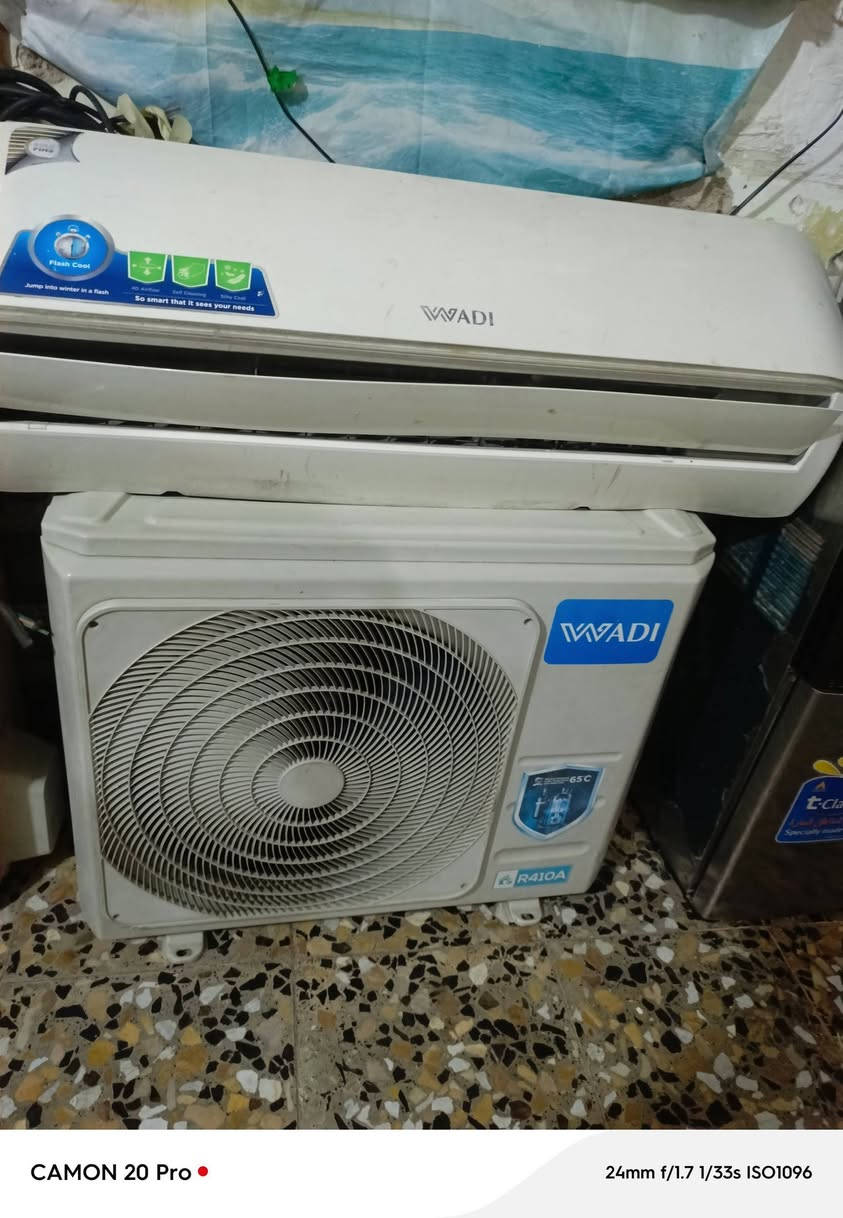 السلام عليكم سبالت اثنين للبيع الوادي 2 طن السعر 950 بيهن مجال حق الجيه بوارين كاملات سبلت حديث تيربو رقم التليفون *********** وعد واتساب مكان مدينه الصدر بس الشراي يطب لي غاز 410
