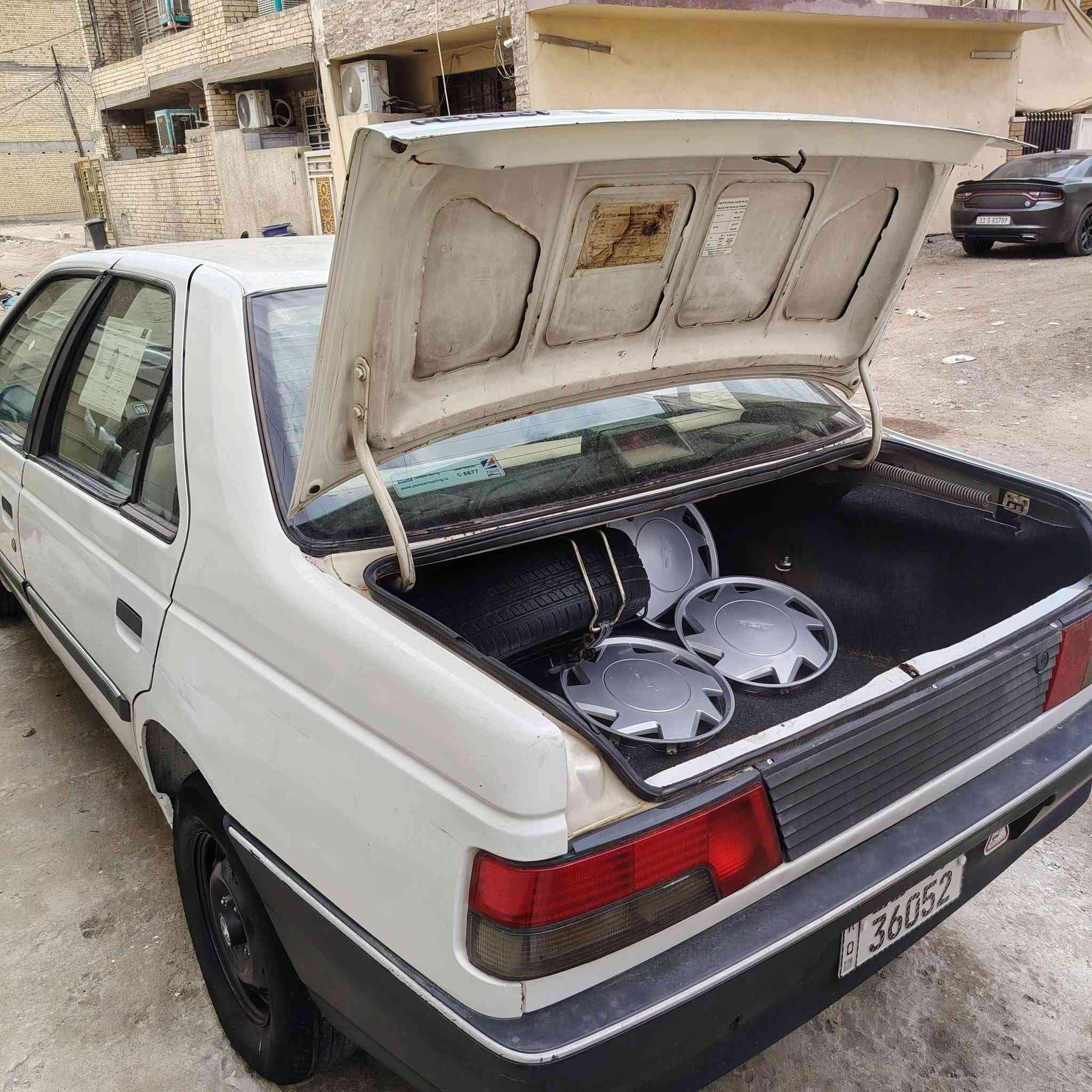 سلام عليكم بيجو روى مديل 9 خصوصي بغداد انكليزي سنويه لل2030 سياره جديده وجاهزة من كلشي
مكفواله لا ضربه ولا تبديل فقط البنيد صبغ جماليه 
وبارد باب السايق مكينه كير مكفولات صدر امامي وخلفي 
 جديد مشط استيرن جديد كهربائيات كله شغاله سنتر لوك شغال تبريد شغال❄ ثلج السياره امانه الله مصروف عليه هوايه متصرف عليهة ابد كبل للشارع 
عنواني بغداد الجديدة الامين السعر33$ 
***********
