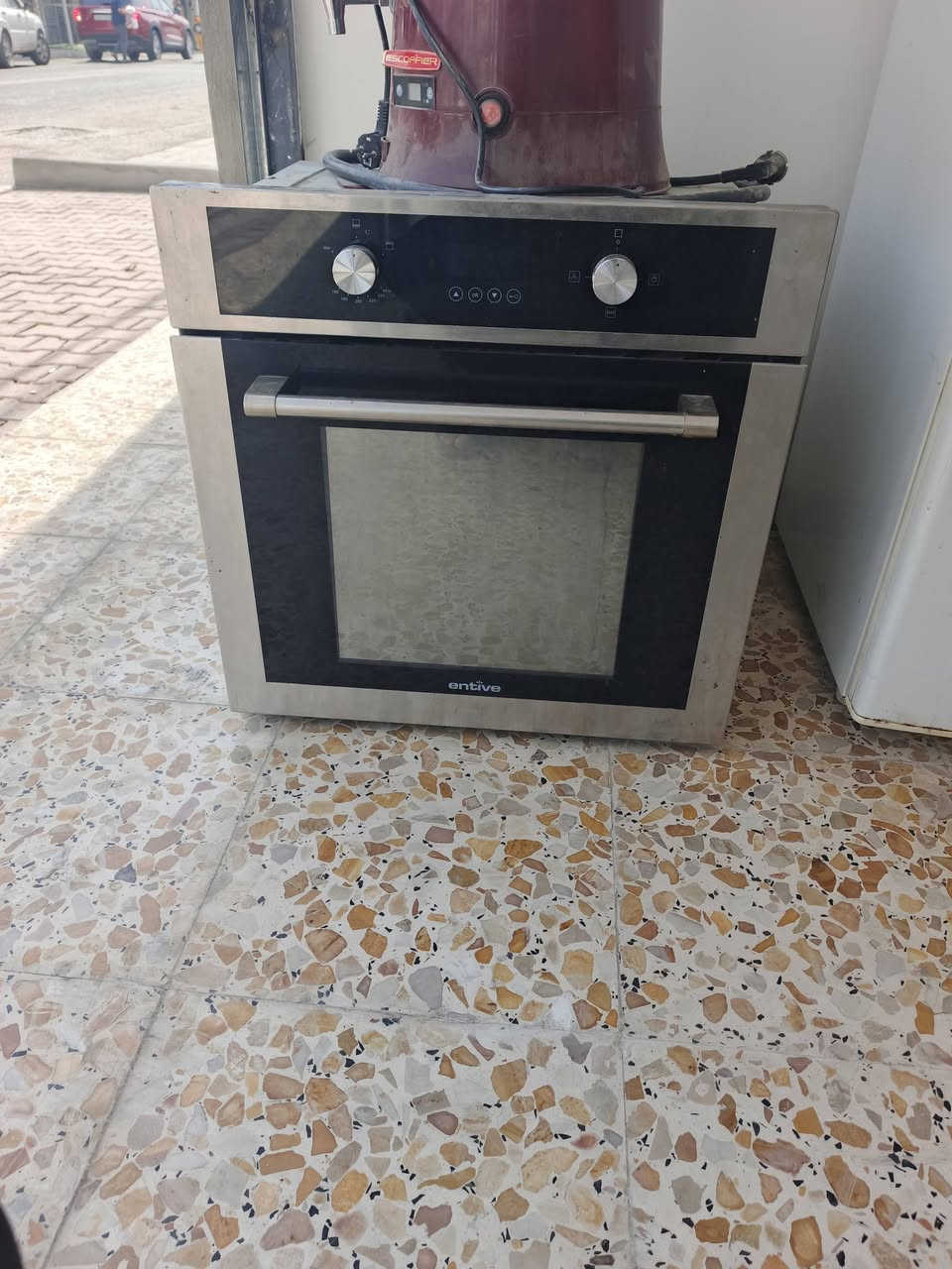 سلام عليكم غراض مستعمله كلش نضيفة
ثلاجه كونكورد 14قدم سعرهه 225
غسالات كافة الأحجام حوضين 75
غسالة فول اوتمامتيك125
فرن كهربائي 75
برادات الواحد 60  العنوان زعفرانيه شارع المعهد شارع مكتبة تاج المعارك     رقم الهاتف  ... ***********

