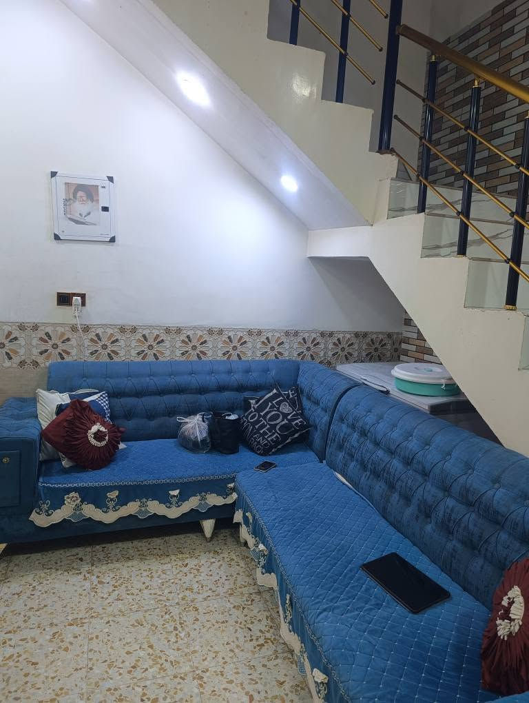 دار للبيع مساحه 130متر واجهه10نزال 13بناء حديث غرفتين نوم استقبال ضيوف مطبخ حار وبارد مجمع صحي داخلي وخارجي كليدور طابوزراعي سند 25 عنوان الدار حله بابل  خلف محطة اضواء بابل شارع 80 كربلاء  قريب ع شارع 80البيت 
تفاصيل اكثر عن الدار خاص اوتصال 
***********وتساب
***********اتصال حلة, بابل
