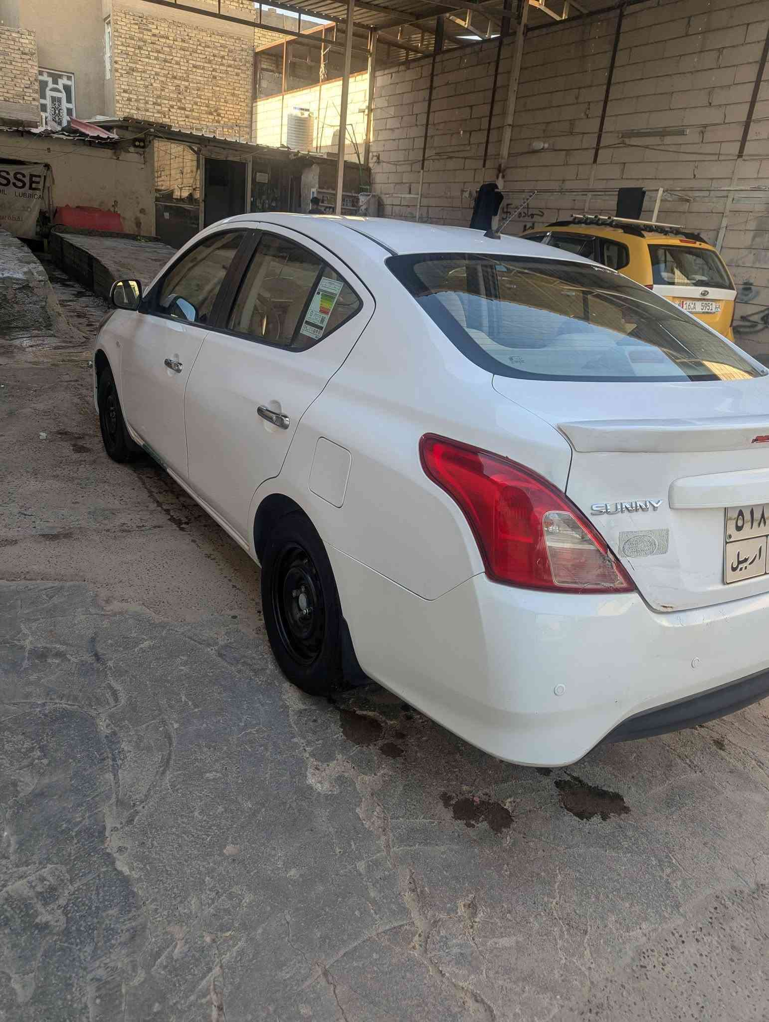 نيسان صني هندي بليتة زرقاء كفالة عامة عدة طخة بقبق جنطة سيارة نظيفة وماشية 146 حدادية جديدة تخم تاير باتري كير محرك وضع الشركة النجف مجمع الاميرات  خاص او اتصال ***********  بسم شركة تحويل وكالة موجود  93 مع مجال للشراي بيع او مراوس
