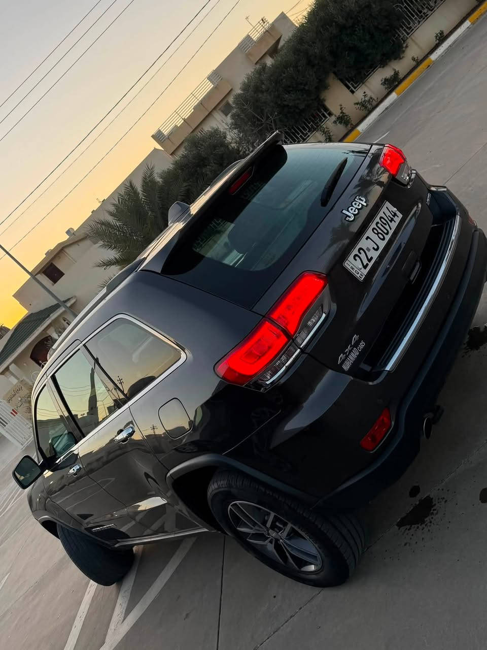 🔥🔥🔥بسعر مناسب جداا🔥🔥🔥
السلام عليكم (Jeep Cherokee) لمتدد 
خليجي شركة هارلم 
المواصفات: فول اعلى فئه بالمتدد ماعدا الشاشات الخلفيه 
1: بانورما 
2: كشنات جلد +كهرباء + تدفئى تبريد 
3: دركة تدفئى 
4: تثبيت سرعة + سياقة ذاتيه 
5: عاكس روئيه ليلية 
6: 4x4 فور ويل 
7:: 5 انضمه قيادة 
8: بجم السياره مغلف بحماية ppf 
وبيها باقي مواصفات معروفه بعد 
الممشى 70 الف كيلو متر 
السياره بيها فقط بارد بالجاملغ الامامي جهة السائق شبر + كارت باب السائق غير هذا مكفوله كفاله عامه 

للاستفسار / *********** واتساب + خط متواجد
