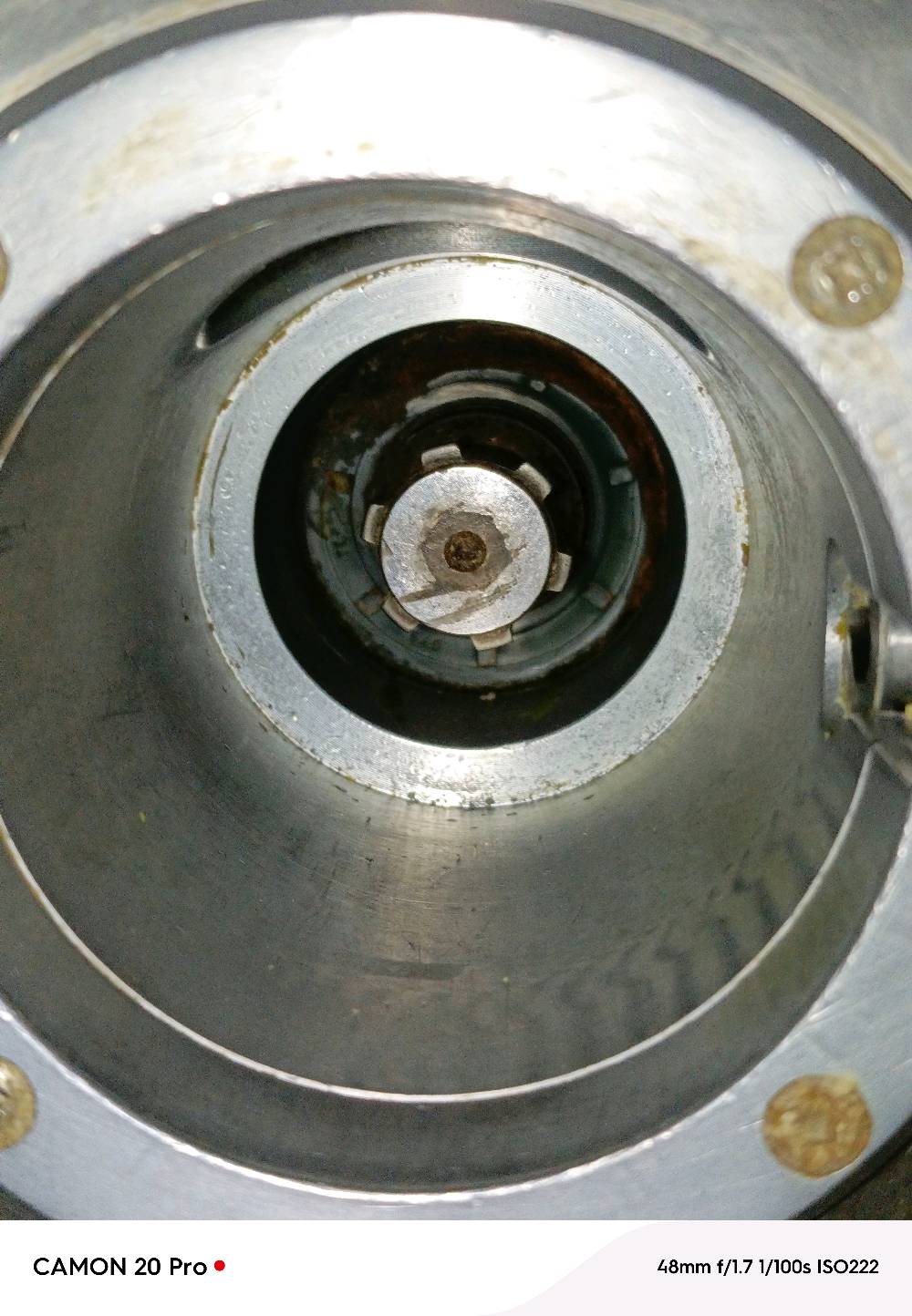 ـ مفرمة  تجارية وصناعية (طراز TK-32)،
هلا بيك، المفرمة TK-32 شكد عليها استخدام تقريباً؟ وبيها أي عطل أو صوت/رجّة؟: 
مابيه ايشي وابد ما داخله صيانه 
تشتغل على شنو بالضبط: 220 لو 380 فولت؟ وهل هي كاملة مع السكاكين/اللولب/الملحقات لو ناقص شي؟: 
كامله 
شنو حالتها من الداخل والخارج: نظيفة ومجربة، لو بيها تصليح بسيط أو قطع مستهلكة؟: 
مابيه شي 
وين موقعك بالضبط؟ وهل متوفر فحص وتشغيل بالمكان قبل الشراء؟: 
نعم مكاني بغداد قرية الانتصار 
السعر شكد تريد بيها؟ وهل تقبلون التفاوض لو السعر نهائي؟: 
35000 وبيه مجال 