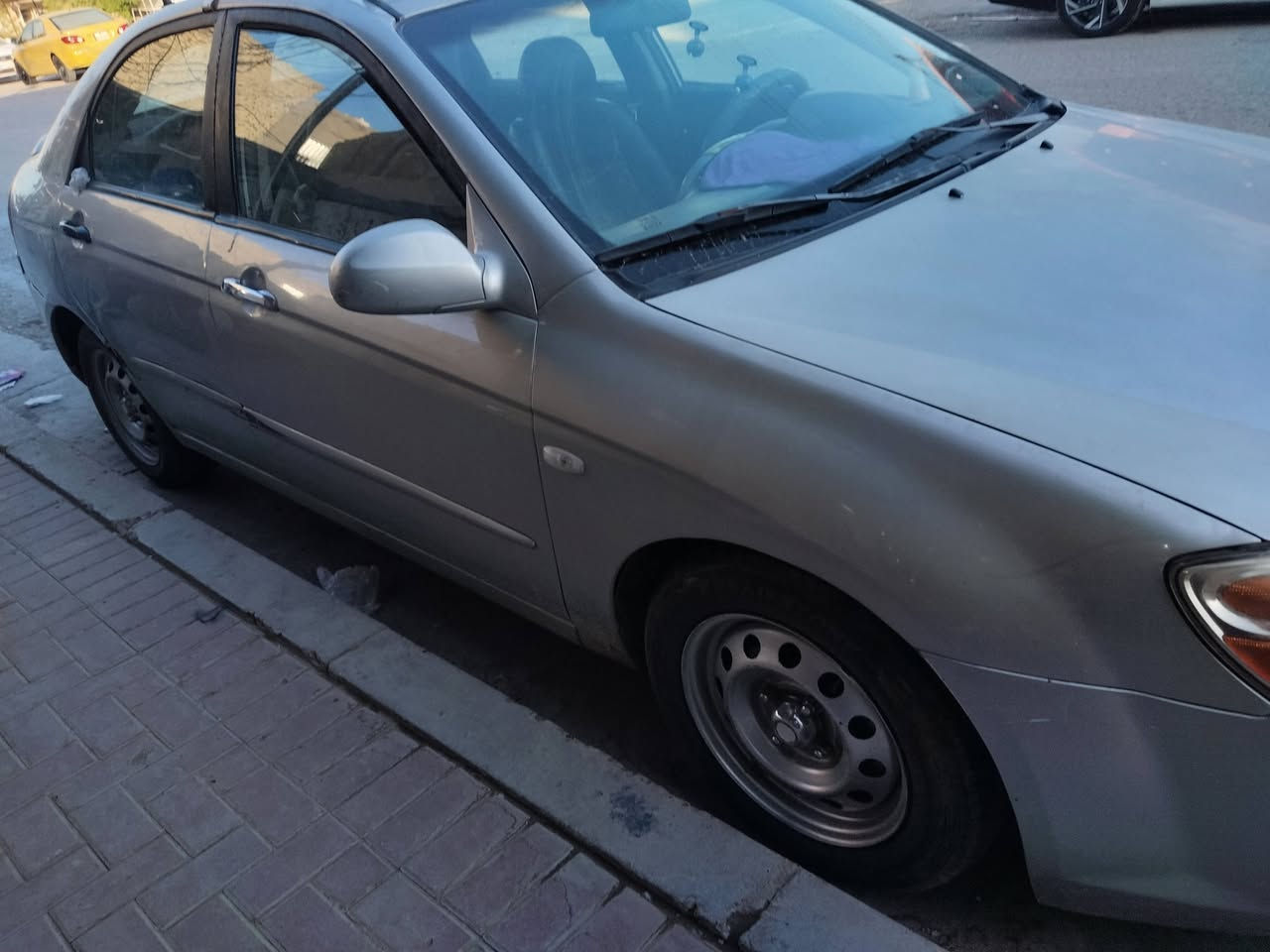 السلام عليكم
كيه شيراتو للبيع موديل 2007 رقم بغداد ألماني موجوده بل نجف اتصال ع هذا الرقم***********
