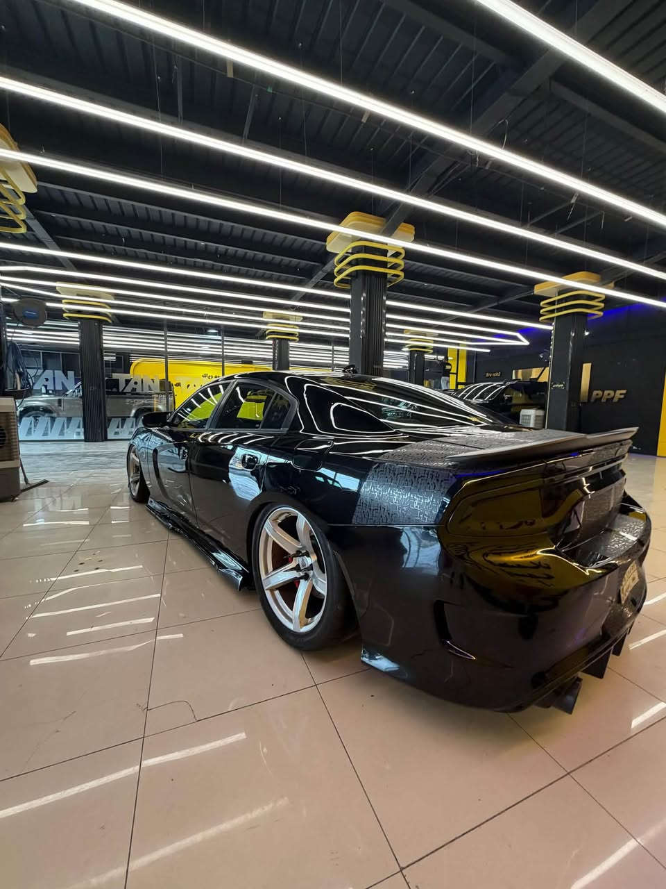 السـلام عليـكم
للـبيع…

Dodge Charger SRT
موديـل 2018
محـرك 6400 
ماشية 94 km
رقم بغداد بأسمي

وارد امريكي حادثها
(( الجـاملغ الخـلفي + طخة بلتكمـة مال نقل )) 
(( بـــدون ايـــربـــاك))

بيها طـخة بسيطة بلبـنـيد وبعدهـا ممسويـها

عليـها فيت بم ريـسنك + برمجة

داينو

الاضافات + التـزويد

 برمجة داينو
جكات لورايدر S3
شوتة afe ستيج 3
ميثانول ستيج 3
بلكات ريسنك
اويل كاج كان بوليت
دركة RPM
احزمة لونين احمر + ازرق
سقف رولز رويس
دشبول انارة كاملة
اوريكال لايتات متغير اصلي 
كت كامل SRT
دواخل كلها (( كـاربون فـايبر )) تغطـيس
مكـينه تغطيس لون ابيض
رسم بطاين امامي خلفي
كزوز كامل 3 انج
دبات HT POWER (( ريمونت ))
مرايا جانبية شبح + مطريات
تخم تايرات اصلي 
امامي 275
خلفي 315
برمجة داينو

مـكان السيارة / بغداد / الـبلديات 

للاستفسار 

***********

***********
