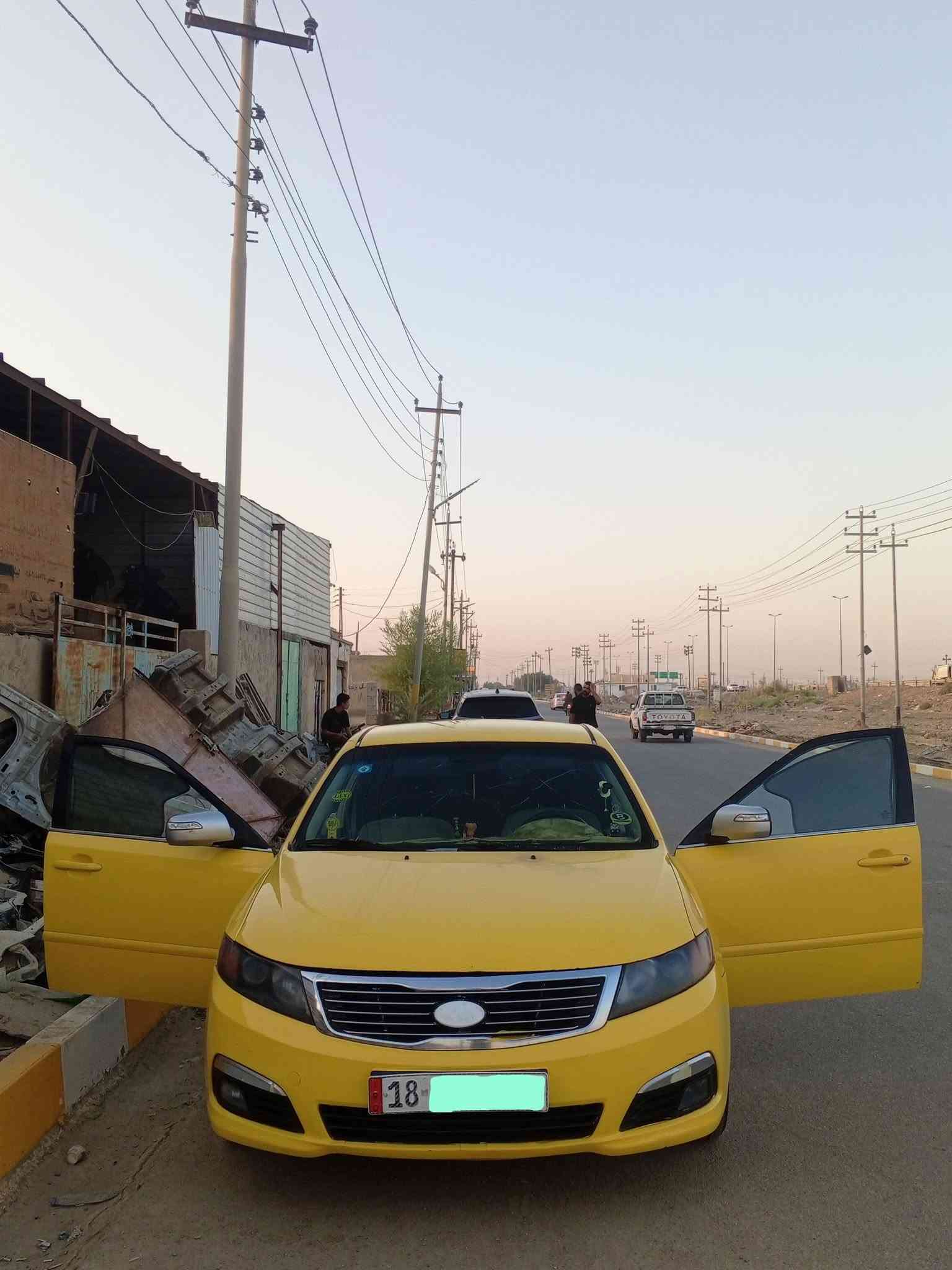 السلام عليكم
كيا اوبتيما 10 أمريكي مكفوله فقط شبرين بلبنيد بدون دواخل ولاتبديل بدنه مبدله فقط احواض تكم شواصي لغود كفاله ضربه كفاله 
كير مكينه جدد حداده جديده وجاهزة بدون اي نقص مصفره هيئه ومرور بابل دولي بسمنا سنويه لل29 
مكاني ذي قار قضاء النصر 
سعر 95 بيها مجال قليل 
***********
