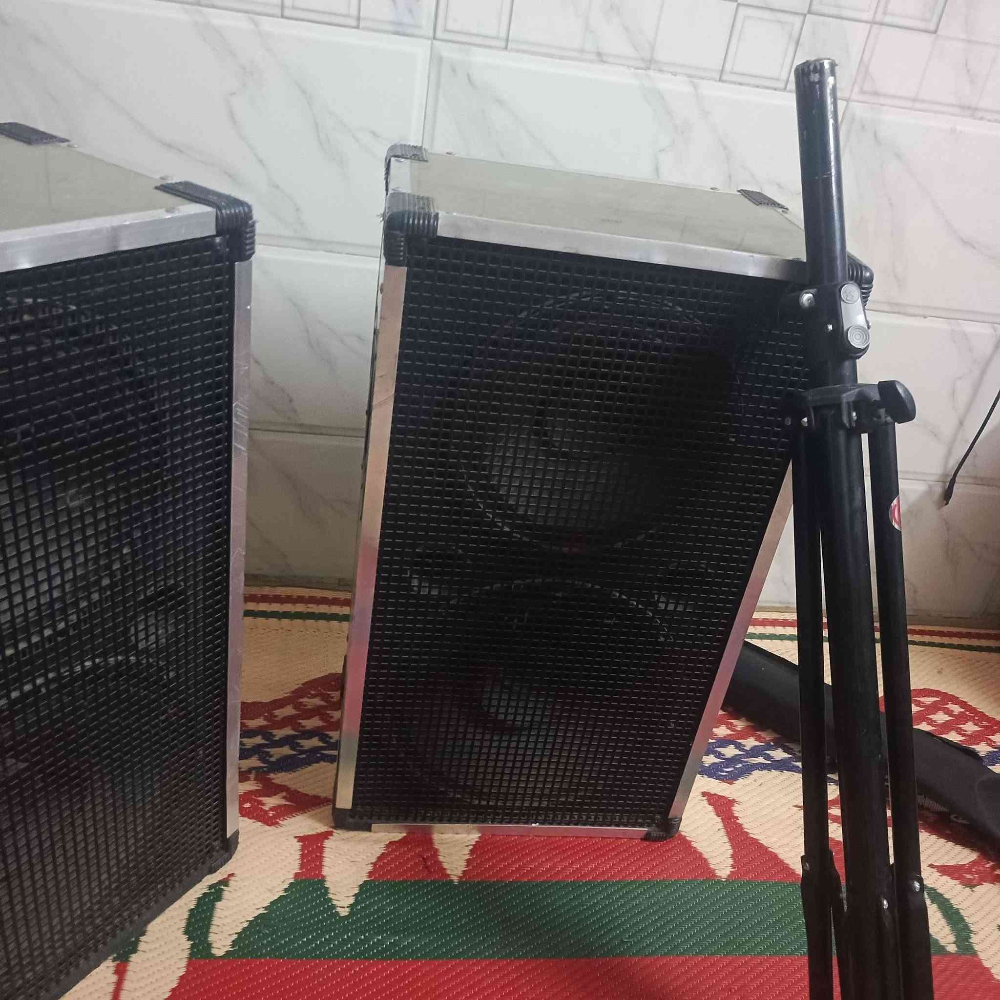 🔥 سيت حفلات ومواكب كامل Pioneer MENTORBO 850 - كبل يشغله 🔥*
*السعر: ٩٥٠ الف - وبي مجال 

*السيت متكامل 100% وتستلم تشغل:*
1.  *تندر:* Pioneer 850 اصلي صوته يهز
2.  *سماعات:* ECHO CHUNK قوية
3.  *ستانات:* ستاندات اصلية
4.  *مايك:* مايك للحفلات واللطم
5.  *الحالة:* نضيف وشغال فل - الفيديو موجود

*المكان:* بغداد - *مدينة الصدر*
*ملاحظة:* كبل يشغله ماتحتاج شي بعد
*للتواصل:* [رقمك]***********

*الفيديو 👇 تعال افحص وشيل*
