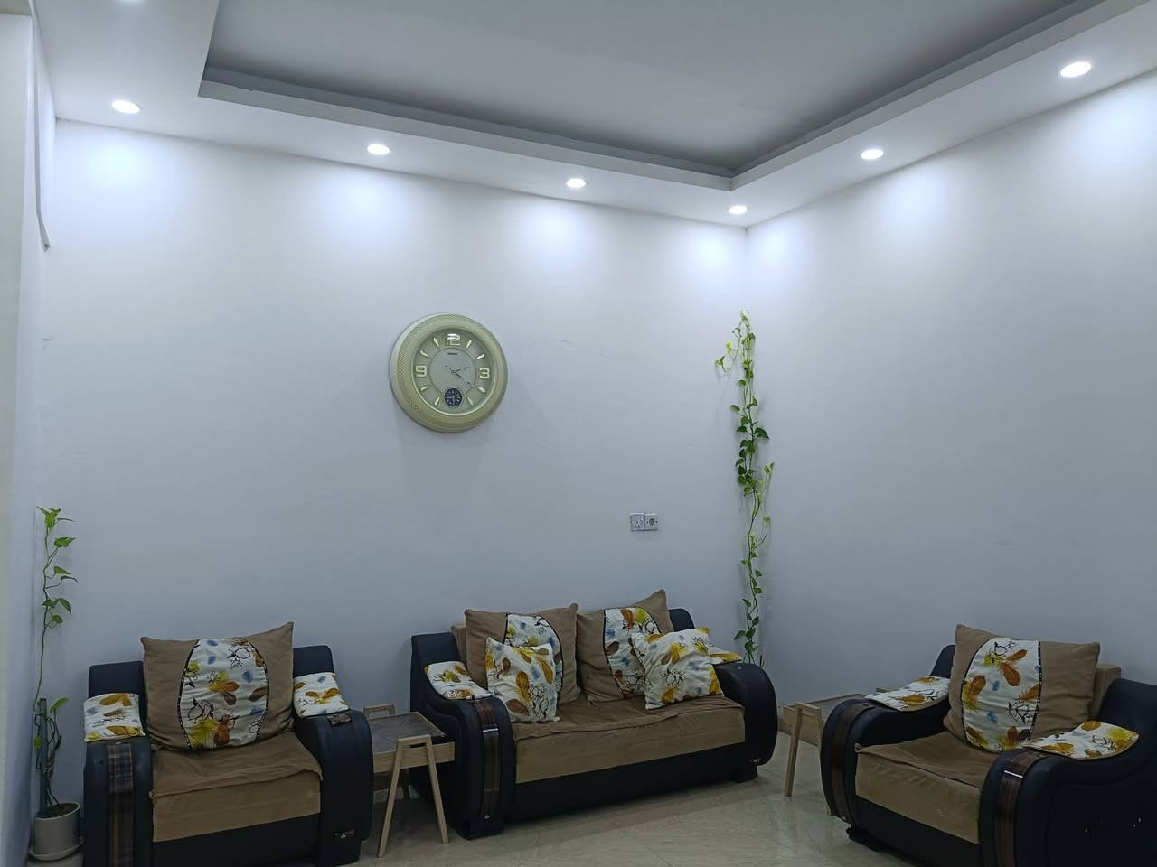 دار زراعي للبيع مساحه 200مترطابق واحد يتكون من 2قرفه نوم+هلو+صيحات+استقبال+مطبخ+كراج . السعر 75    قابل التفاوض العنوان واحد حزيران قرب تقاطع الحصو ورمل للأستفسار  مراجعة مكتب البرجس أو الاتصال على الرقام التاليه لاتصال ***********
          واتساب.               ***********

🔴 1- التعامل يكون مع صاحب العقار الشرعي حصراً
2- المكتب  وسيط بين الطرفين ولحفظ الأجرأات القانونية والتأكد من صحة العقار قبل تسليم اي مبلغ بأشراف قانوني

للأستفسار ✅مراجعة مكتب البرجس للعقار 🔔

📍عنوان المكتب كركوك واحد حزيران قرب تقاطع الحصو ورمل 
                 للأتصال ***********📱

                             ***********📱

✅نستقبل جميع عروضاتكم السكنيه والتجاريه في كركوك 💯والترويج لها عبر الصفحه الخاصة بل مكتب
                  مكتب  البرجس للعقار 
للأستثمار والتطوير العقاري 💯 معنا نحو الأفضل
