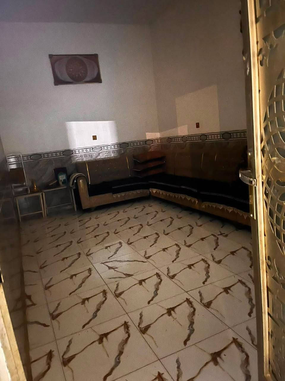 البيع بيت خلف مجمع رحاب بدايت شارع المضيف
طابو زراعي اسعر 40 وبي مجال توصل ***********
