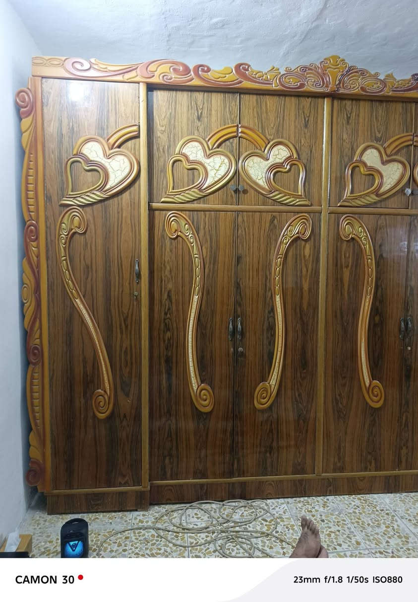 كنتور عراقي 6ابواب ملحق للبيع ***********
