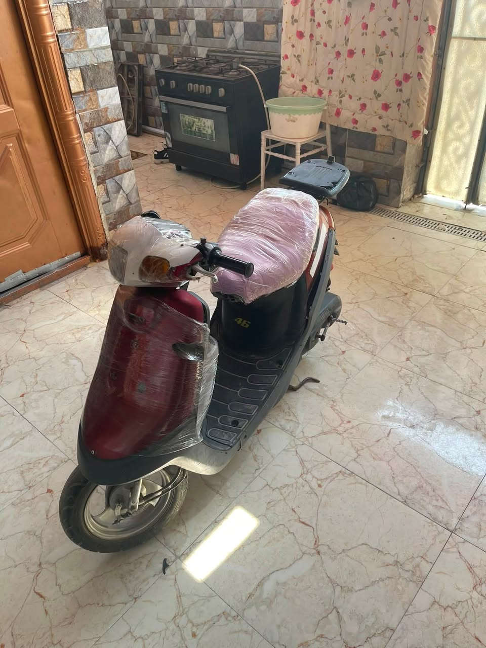 دراجه للبيع عوزه بس صونده مال بانزين ودك عليه الصبح ماعليه شي رقمي ***********
