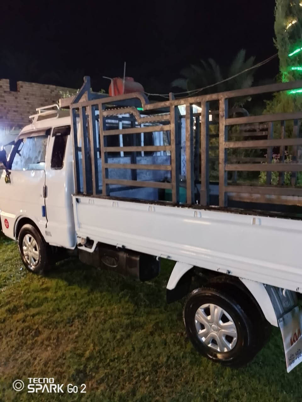 سلام عليكم كيا بنكو 95 للبيع سياره خير من الله مكينه كير  اكسن رقم شاصي حداديه الستفسار اتصل ***********

نص مكتوب في الصور:
- TECNO SPARK Go 2