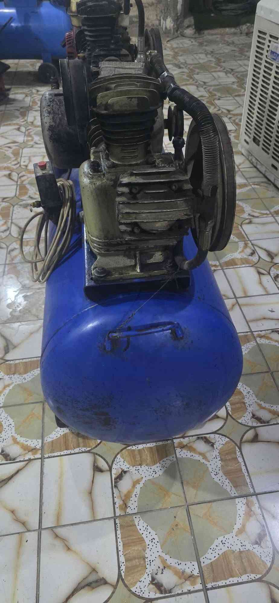 كنبريسر للبيع حجم ٤٠٠ عل فحص صناعه تركي مجموعتين بي مجموعه كهرباء سنكل وتاروسه تلاثه بستم ومجموعه بانزين تاروسه تلاثه بستم الشراي يجي خاص او ينتصل عله الرقم ***********العنوان حله الشراي ينتصل ويدلل حلة, بابل
