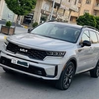 للبيع كيا سورنتو 2023 وارد امريكي X line لون سمنتي  محرك 4 سلندر 2500 ...