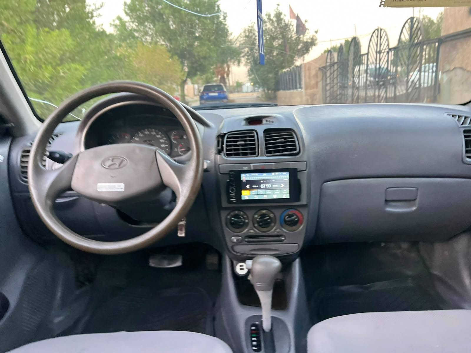 هوانداي اكسنت فيرنه وارد خليجي موديل ٢٠٠١
كير مكينه مكفولاته صدر تخم تاير 
تبريد ثلج بدون حادث 
رقم دولي بغداد 
سنويه ٢٠٣٠
سعر ٤٣
مكان 
البياع
***********
