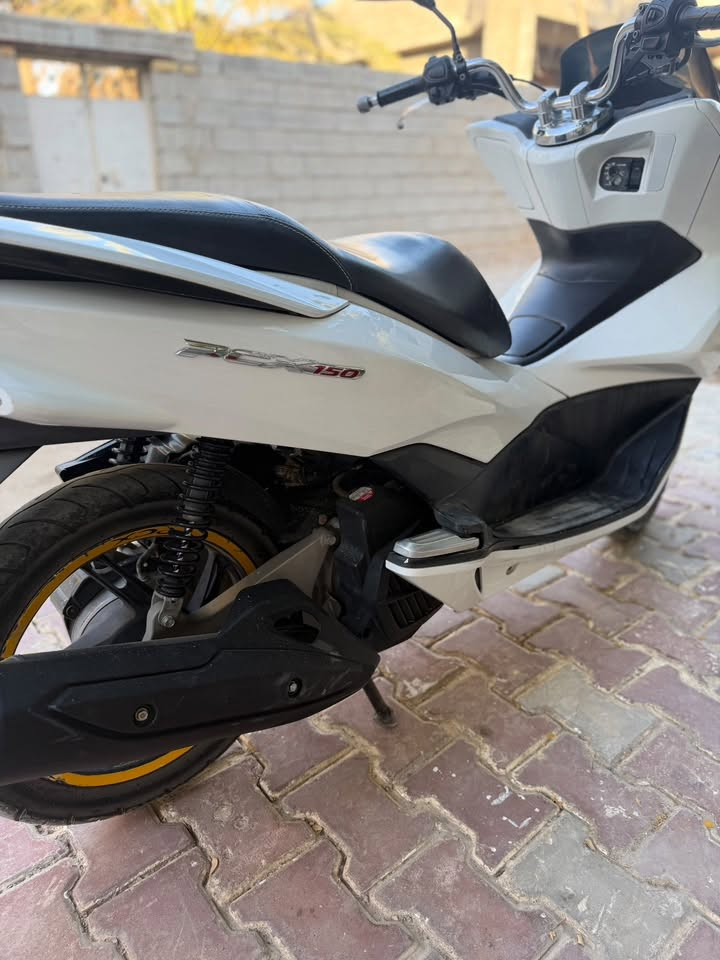 للبيع PCX جيل ثاني فول للاخير
مكفوله كفاله عامه من شخوط بسيطه فقط
مكينه ١٥٠ 
المنشا ياباني 
السعر 13$ وبيه مجال
الشراي يتصل على الرقم 
*********** 
المكان ديالى بعقوبة
