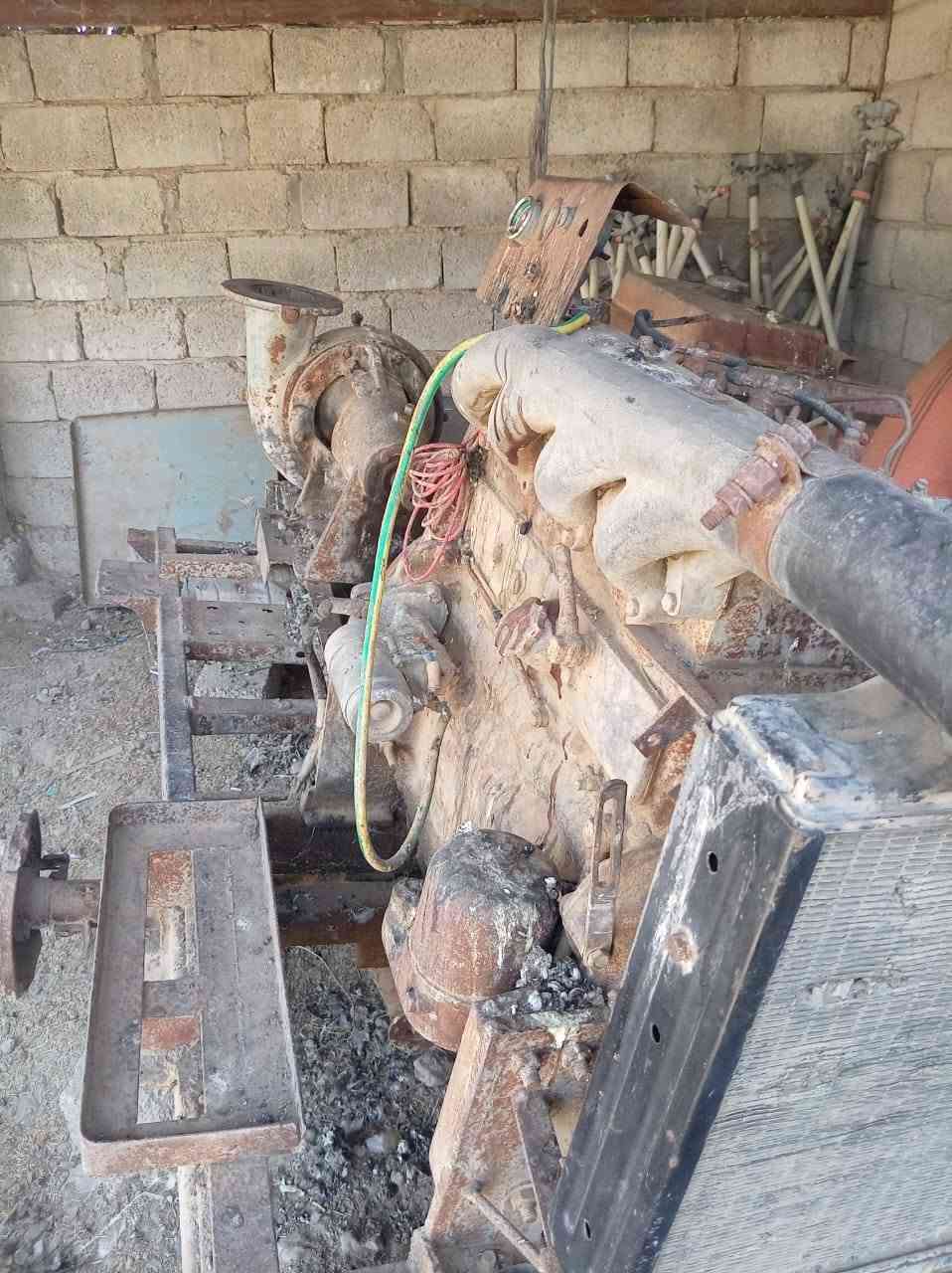 محرك عنتر للبيع المحرك جان شغال ونترك بي شاصي وجرار سعرو 750 ألف وبي مجال تصل على صاحب ***********
