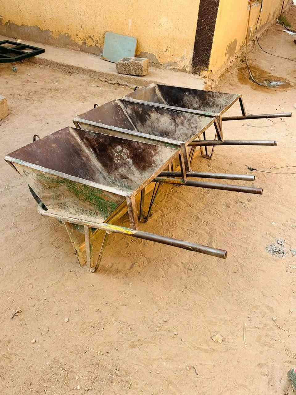 سلام عليكم ً 
ونج نجفي مشتغل قليل 
اخو الجديد 
فلاوين اهين
حديد ثقيل 
جاهز للعمل
ماطور 14حصان ابوسلف نضيف
عرباين3 حديد ثقيل 
(الونجً جديد بمعنى الكلمة )
مكان الديوانية الحمزه الشرقي 
للاتصال *********** واتساب
          *********** واتساب
