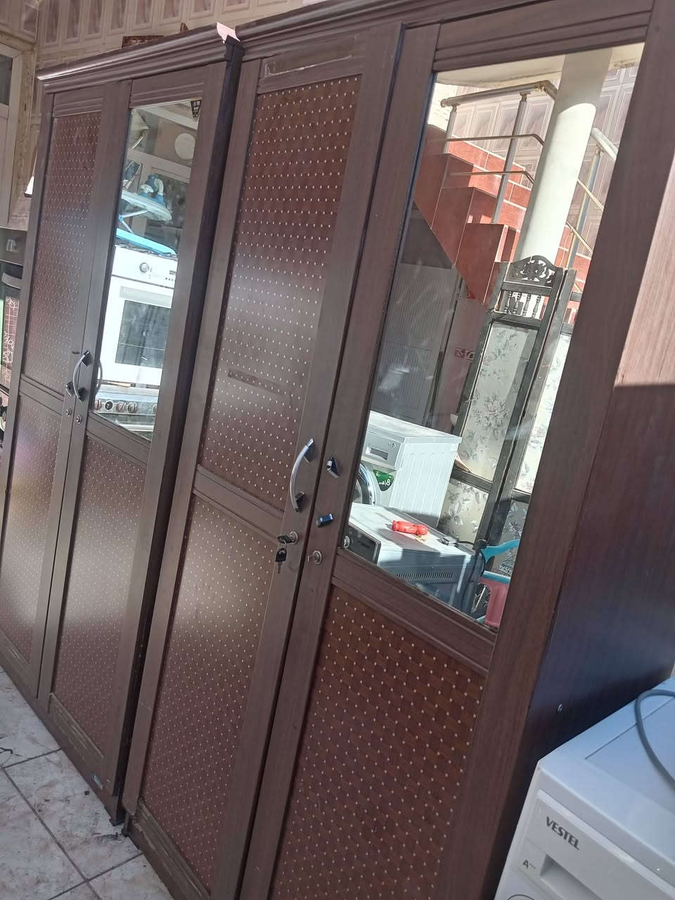 اغراض للبيع تواصل واتساب فقط *********** مع صورة الغرض المطلوب
