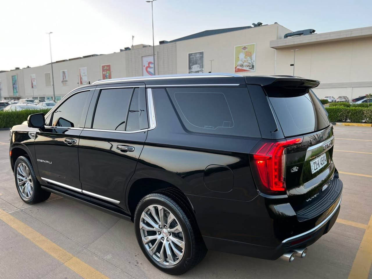 سلام عليكم 
GMC DENALI 
جيمسى دينه لى 
موديل ٢٠٢٢ 
مواسه فات فول فول 
داخل قهوائي 
بانوراما 
كاميرا ٣٦٠ 
داتاشو 
دوسه كهربا 
رادار 
سفر شركه المجره 
زمان شريكه 
ماشيه٧٠,٠٠٠ كم حقيقى 
كير محرك بشرت ما مفتوخ برغو ما متوح 
سياره مكفول كفاله عامه دعاميه بشرت 
تحويل غرامه وكاله بشرت مباشر 
عنوان سليمانيه 
*********** السليمانية, العراق
