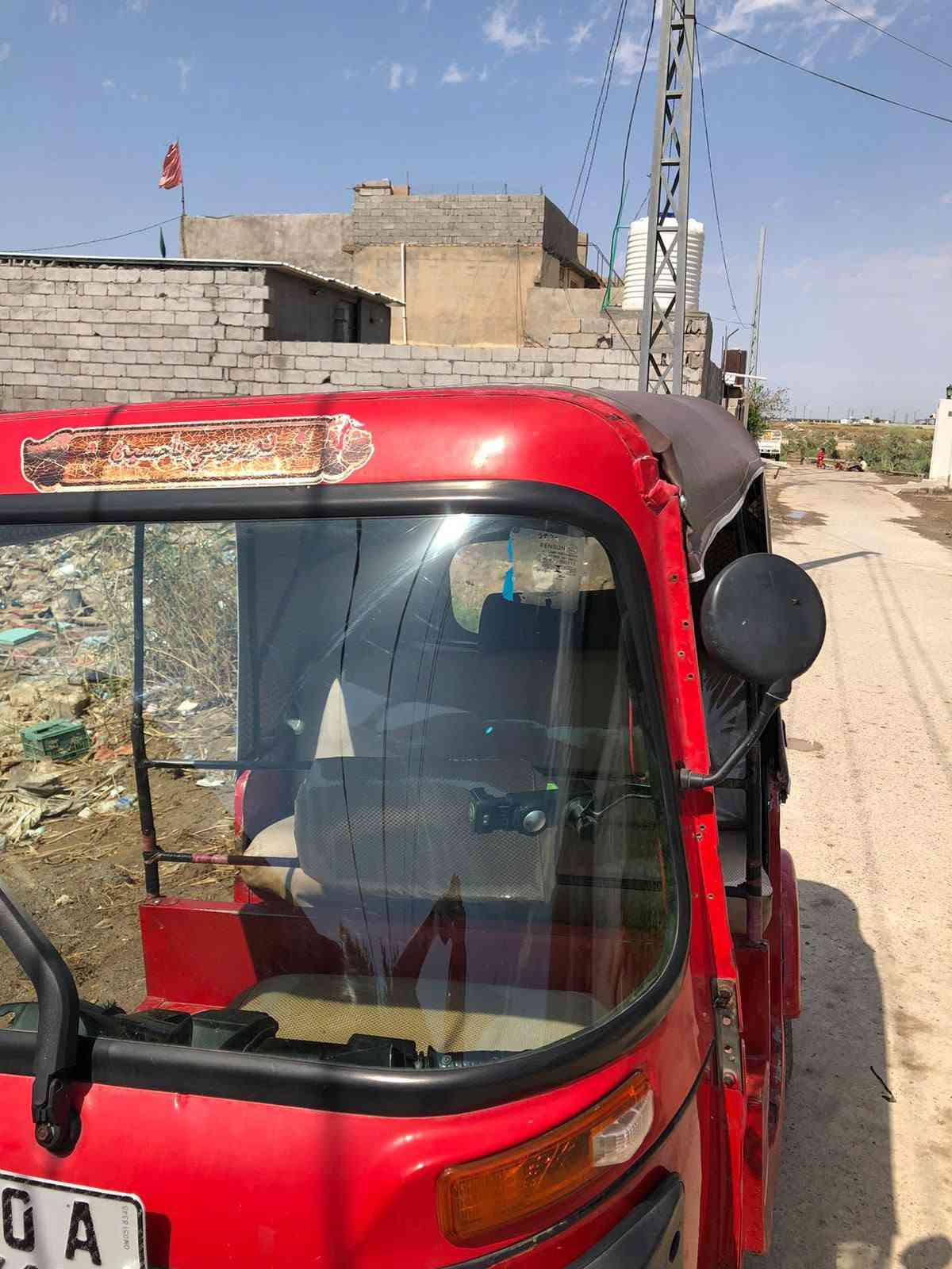 توكتك ١٨للبيع 
سلام عليكم توكتك للبيع موديل ١٨شهر /١١ توكتك كفاله بل مكينه وال اكسل وكلشي مناقصها توكتك خير من الله بل مشي بيها ضربه بل لغد السيره كما موضح بل صوره خفيف لاضبغ ولا معمره ولا شي بعدها نفسها تجي تكلب بنفسك  العنوان بعقوبه دوره الباويه قرب المرور السعر للشرايه خاص او تصال ع رقم ***********
