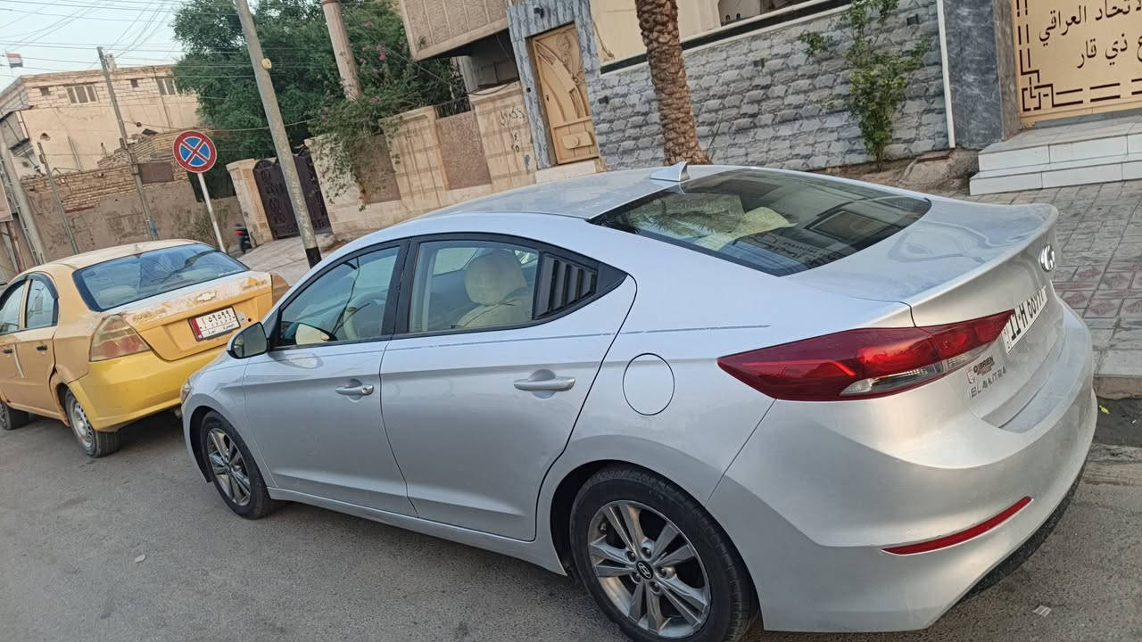 لا توجد تفاصيل

نص مكتوب في الصور:
- يا الله مكلف بل نشر للبيع الانتره وارد امريكي بيه رشات خفيفه مديل 2017 سعره 120 قفل *********** رقم صاحب السياره