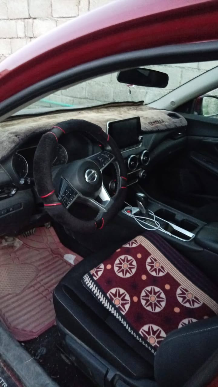 السلام عليكم نيسان سنترا  موديل  22 محرك 4 سنويه لل29 بيها بنيد وجاملغ امامي بدون دواخل محرك كير شرط ادور مرواس بكورلا حديث20 فمافوق ***********
