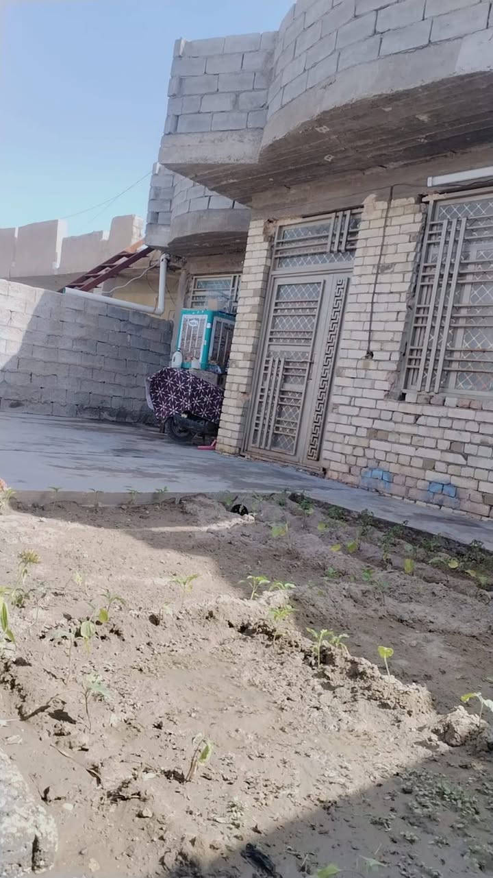 دار للايجار في منطقة العدوانيه مقابل النائبة زيتون المساحة ٣١٦ متر ايجاره ٤٠٠ الف قفل للاستفسار الاتصال على الرقم *********** الرقم بي واتساب
