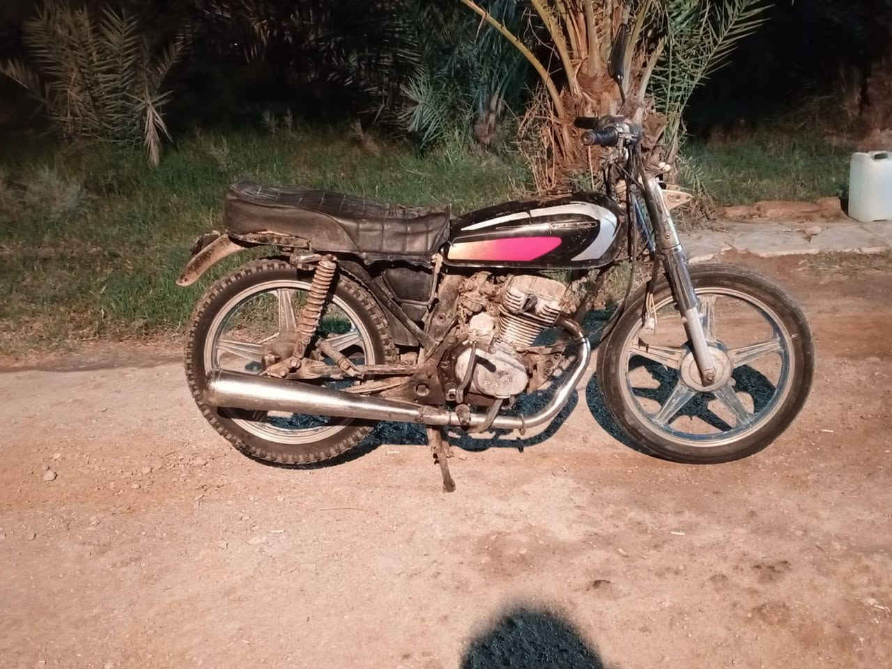 دراجه  بارت للبيع اوراق اصولي نضافته مثل مابصوره دراجه شغاله خير من الله. سعر 225.بيه مجال. مكلف بنشر  تواصل *********** ماتشتري لاتراسل
