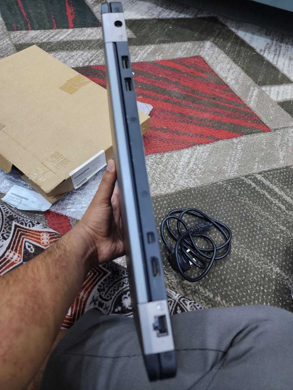 السلام عليكم لابتوب Dell Latitude E7470 كورايi5 جيل6 ذاكره 256 SSD الرام 8 كرتIntel HD Graphics 520 مع شاحن والكارتون نضافه 90 بالميه مكفوله على الفحص باقي تفاصيل بالصور  مكاني #نجف #السعر 250 مع المجال ***********
