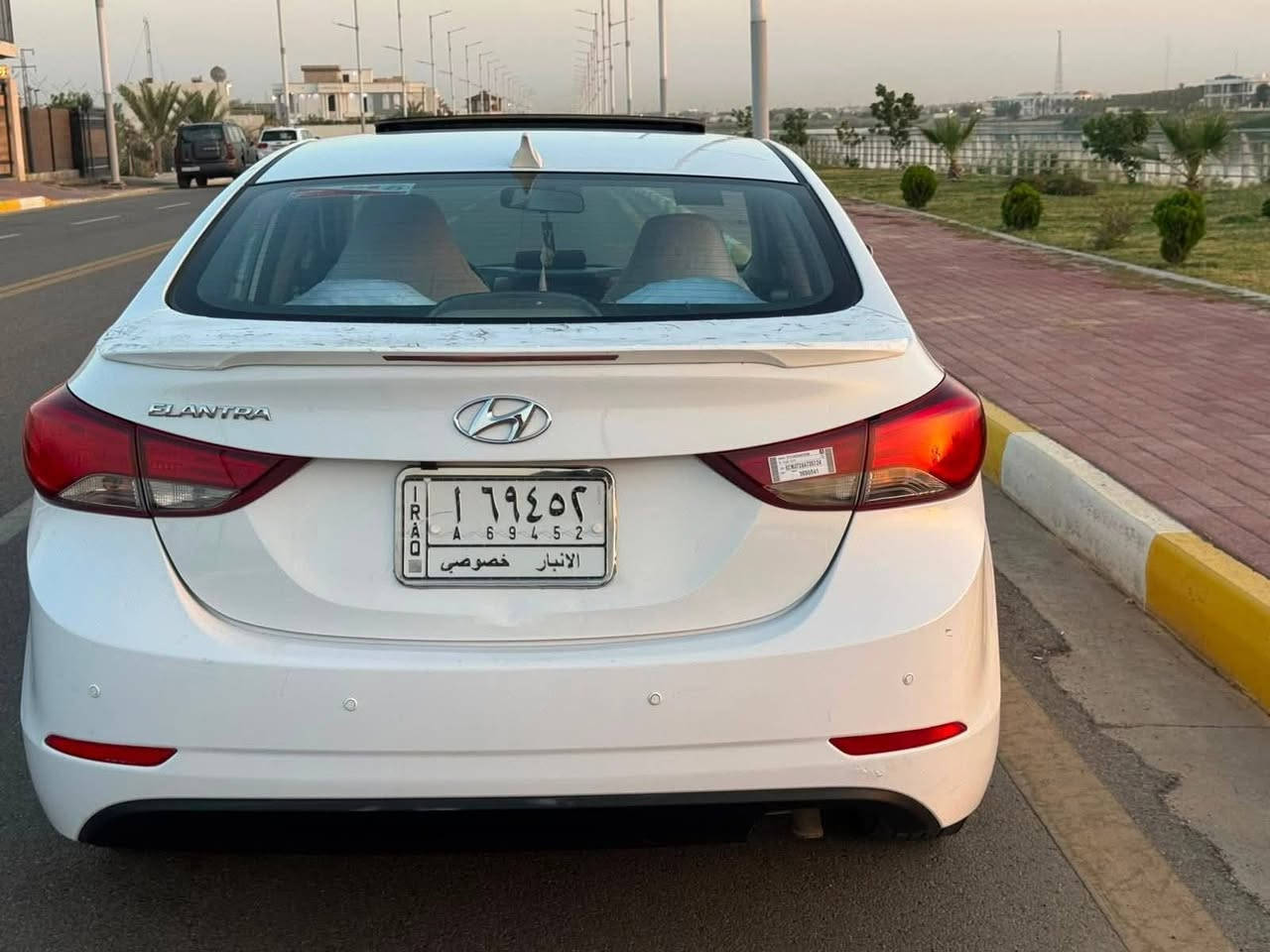 السلام عليكم الانتره موديل 16 محرك 2000 للببع السعر 128 وببه مجال بصيط والسوك كلشي بيه شراي اتصل ع الرقم *********** اذا ما عجبك المنشور او السعر ما مجبور تعلق وتكسر بحلال الناس الشراي انطيه تفاصيل كامله ورزقي ورزقك ع الله السياره مكانه الرمادي الصوفيه
