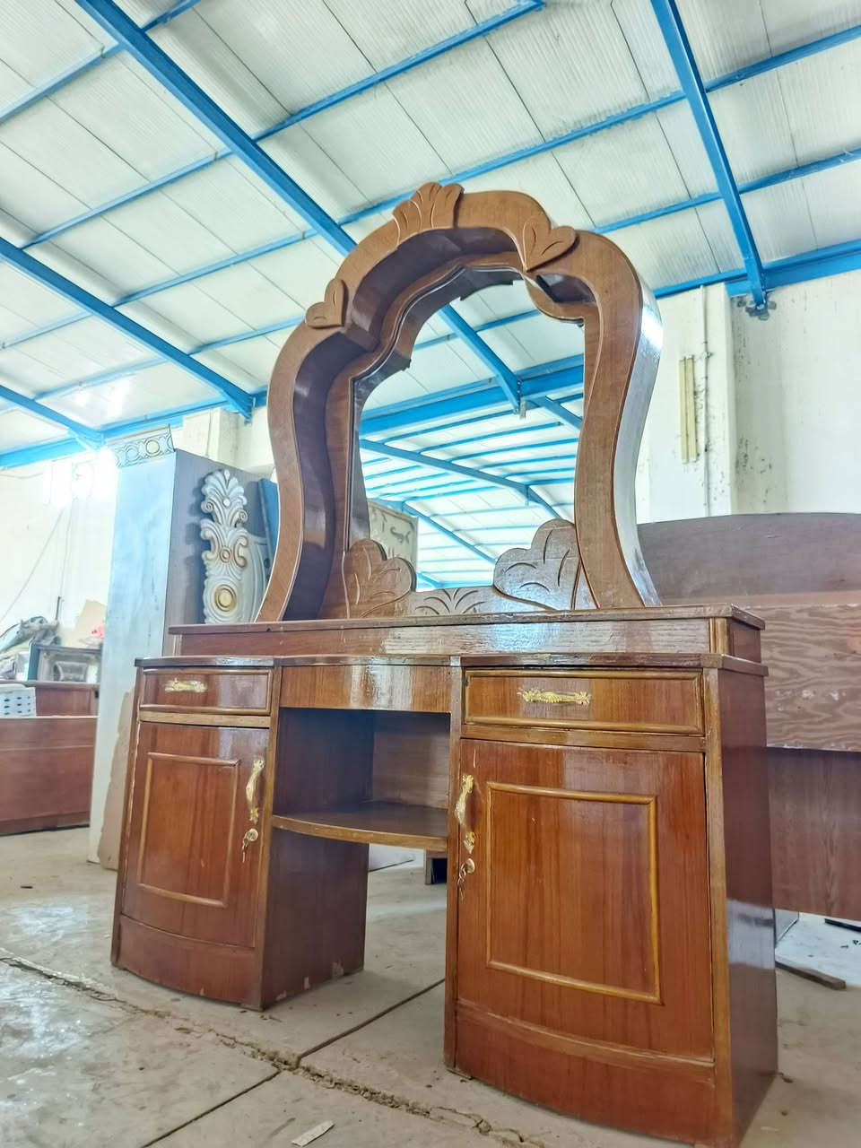 السلام عليكم غرفه اخشاب نضيفه كلش و حطاطه صاج داخل خارج  بدون ضرر الشراي ينتصل ويدلل ***********بي واتساب المكان هبهب الأن اكو توصيل 
اشتري غرف وبيع +مراوس شعندك غراض اشتري
