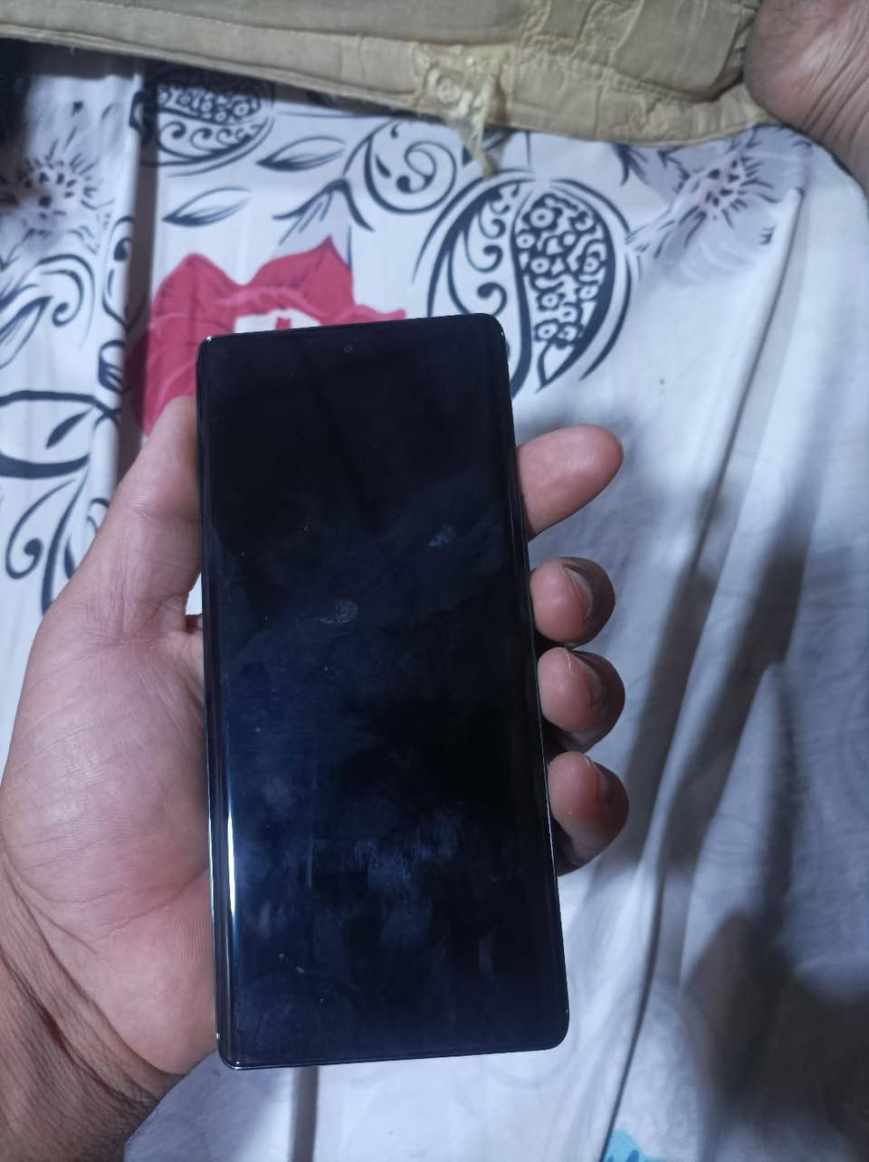 سلام عليكم هاذا الجهاز هونر A وضيف وماداخل صيانه للبيع سعره 300 وبي مجال مال ملحقات ذاكتره 256 لي يريد يعرف أكثر عن الجهاز هاذا رقمي ***********
