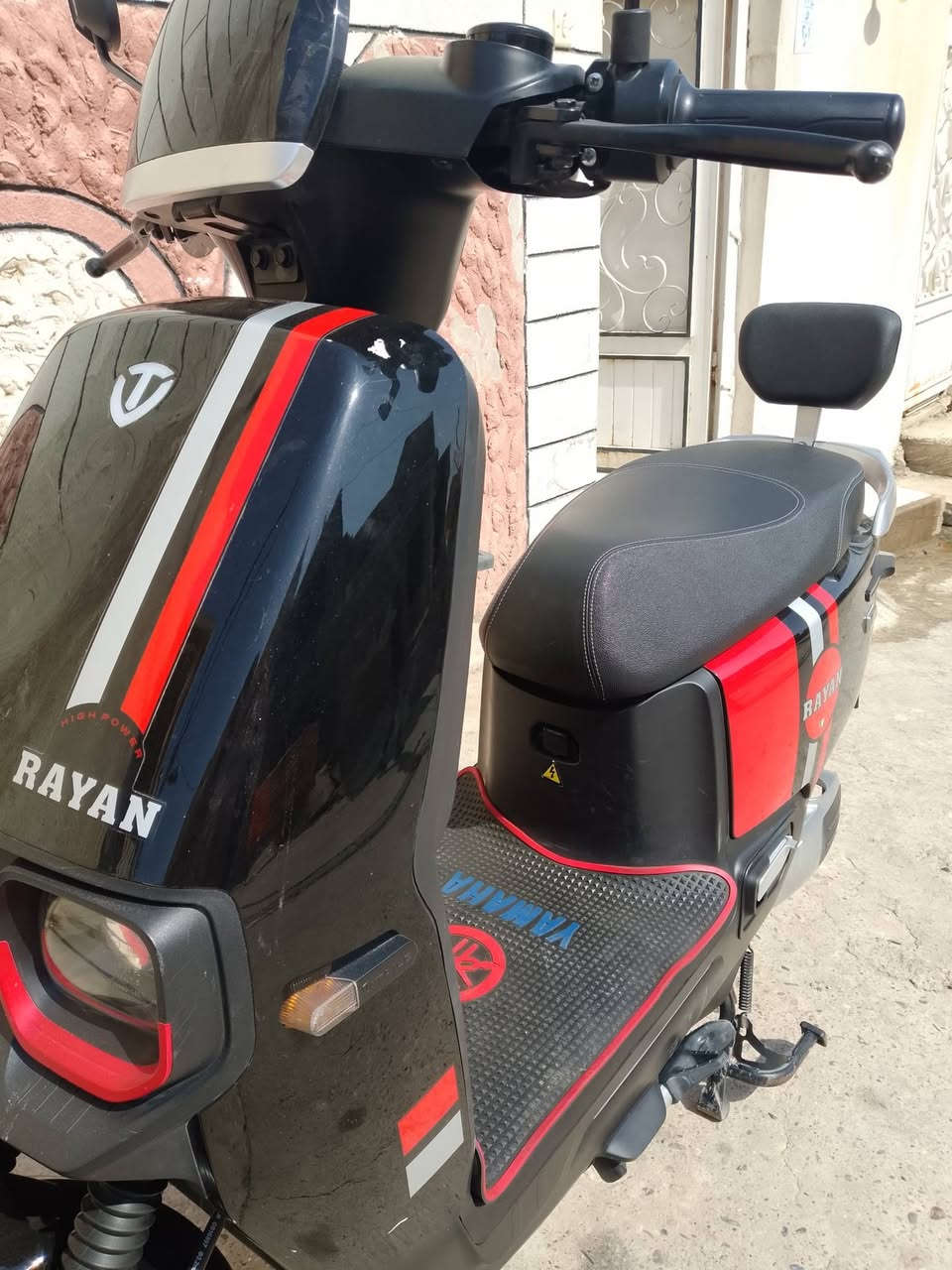 RAYAN⭐️
للبيع 
معروفه مواصفاته 
6بطاريات دبل 
ملف 1200حقيقي
سرعة 60
دبل سويج وبصمه 
وشاحنته الاصليه 
بطاريات نضاف 
رايدو ب 875وبي مجال للشاري
تواصل عل رقم ***********📞 
  ملاحظه المطور جلخ مابي

