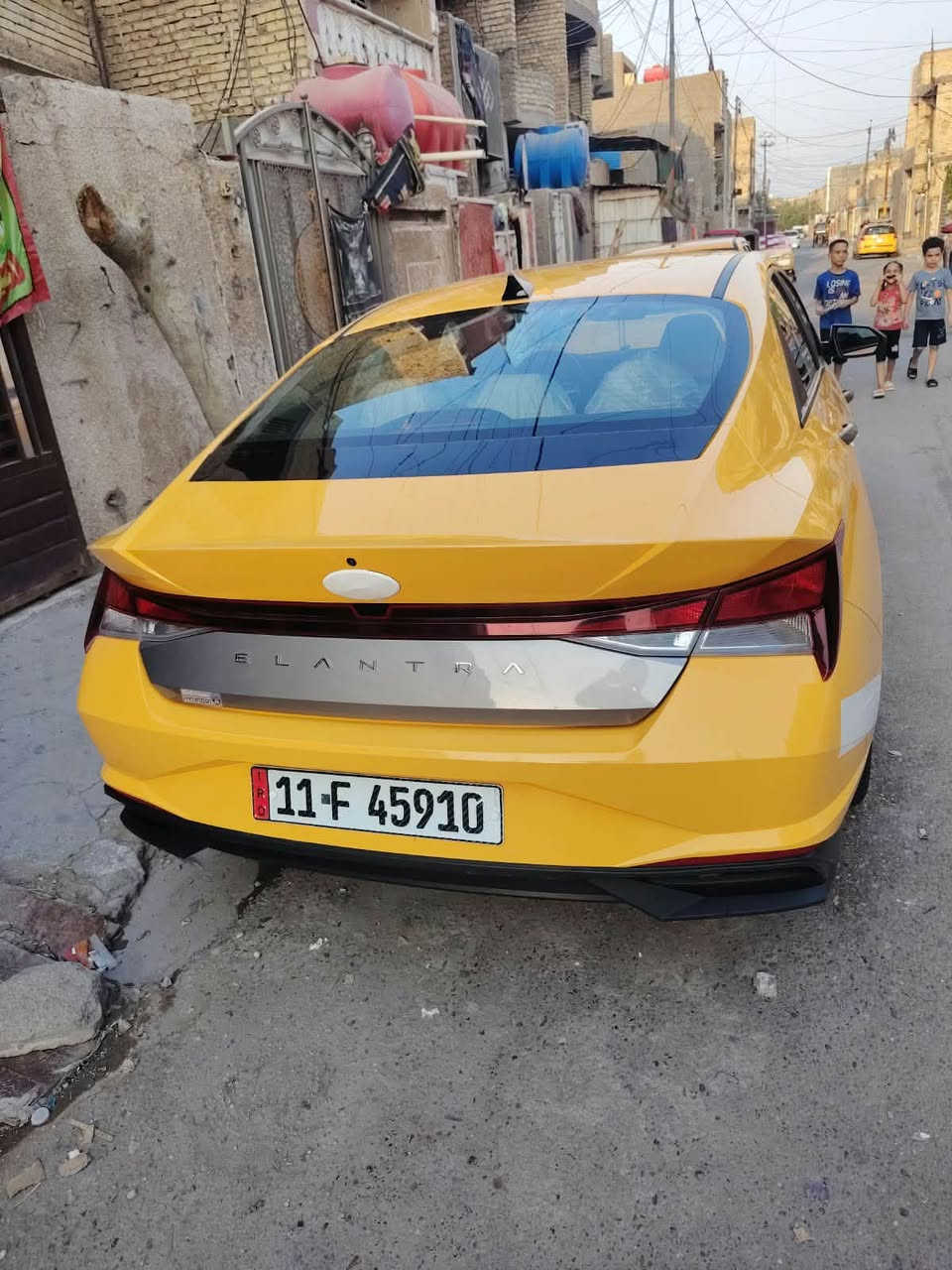 السلام عليكم 
النترا23 للبيع فقط
ماشيه 25 ميل
بسمي مكفوله كفاله عامه عده حادثه بمريكا 
نص موصفات ردار نقطه عميا بصمه  
الغد شاصي مكفول جاملغ مصلح نفسه وشويه من البنيد 
سياره بيه منضومه غاز جديده مدوشمه دوشما عامه جديده 
بين قوسين سياره جديده ومكفوله من كلشي وكامله من كلشي مابيه اي نقص سياره بغداد مدينه الصدر   
السعر 158$ 

‭***********‬
