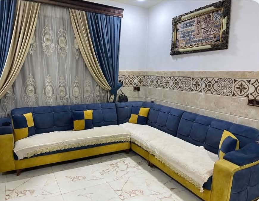السلام عليكم تخم نظيف جداً فصال جديد الطول ٦ متر المكان موصل جانب الايسر للبيع ٣٥٠ الف للتواصل خاص او واتساب ***********
