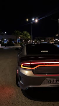 جارجر RT /5700 📍 موديل 16 بدون صبغ السياره بيها بارد بس  ورصعتين براس ...